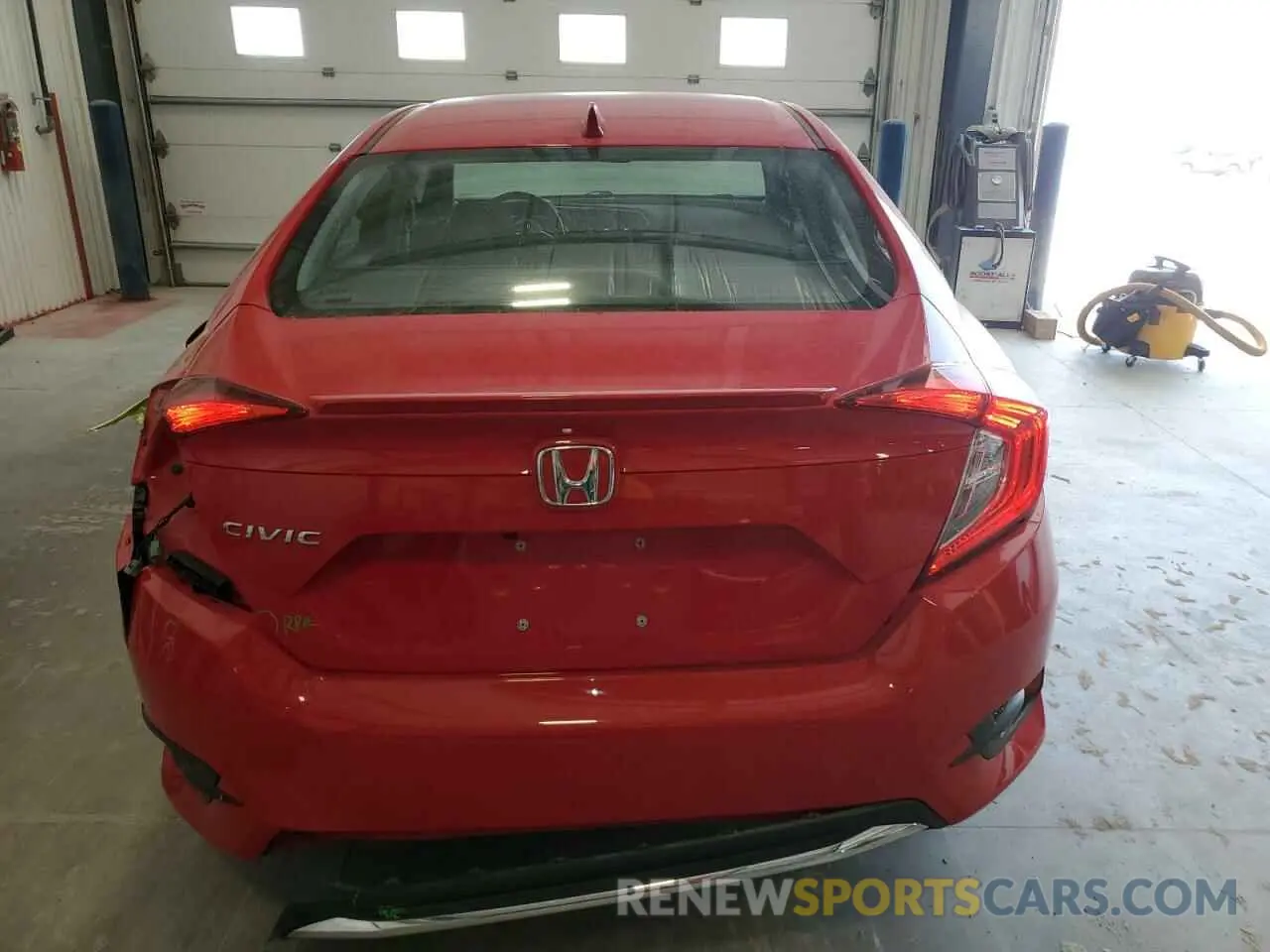 6 Photograph of a damaged car 2HGFC1F38LH682345 HONDA CIVIC 2020