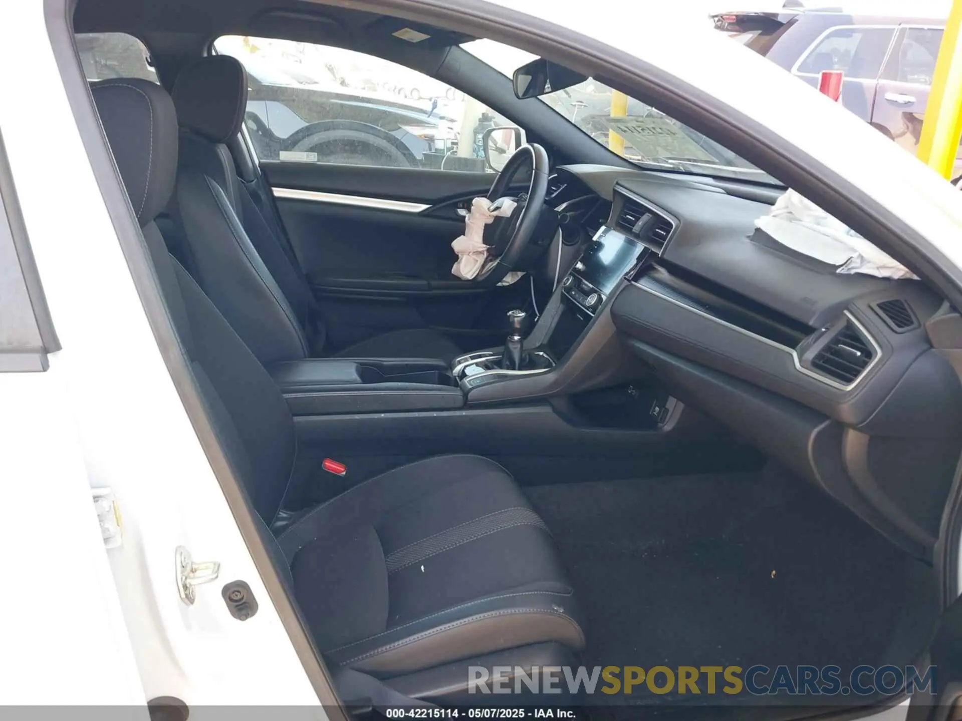 5 Photograph of a damaged car 2HGFC2E80LH523225 HONDA CIVIC 2020