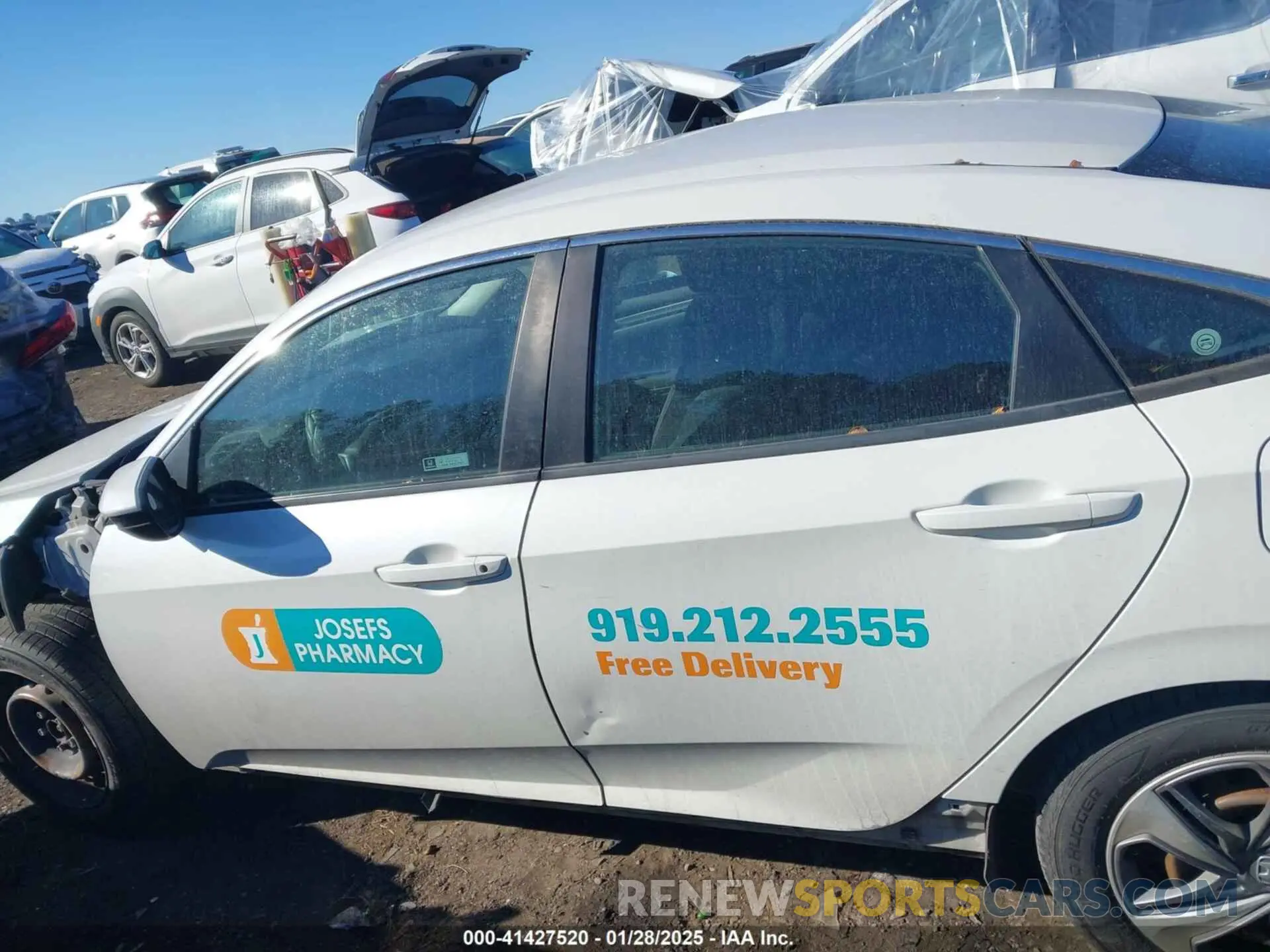 15 Photograph of a damaged car 2HGFC2F60LH509015 HONDA CIVIC 2020