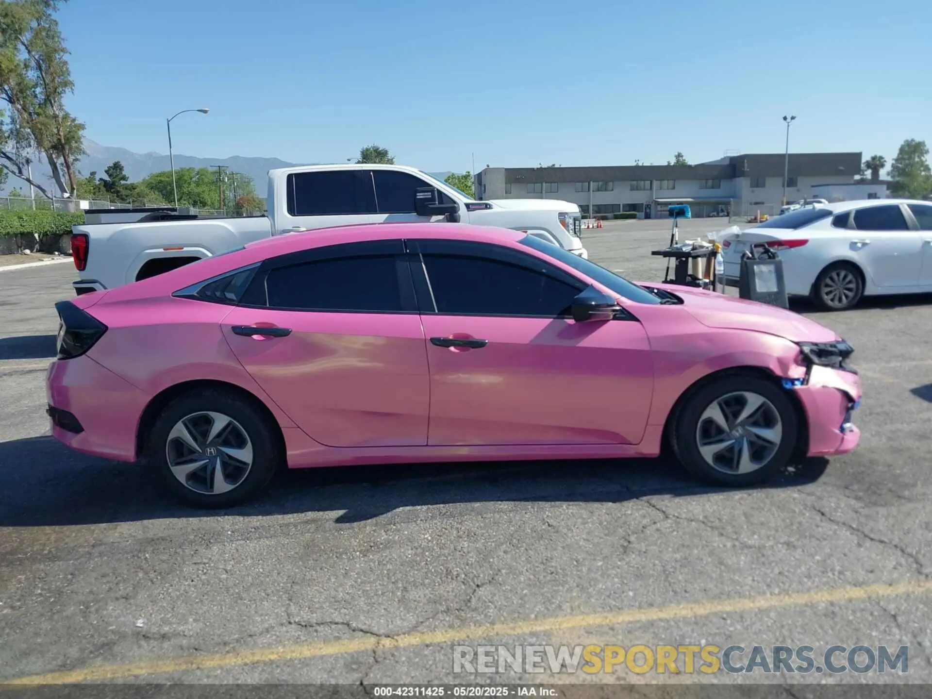 13 Photograph of a damaged car 2HGFC2F60LH512433 HONDA CIVIC 2020