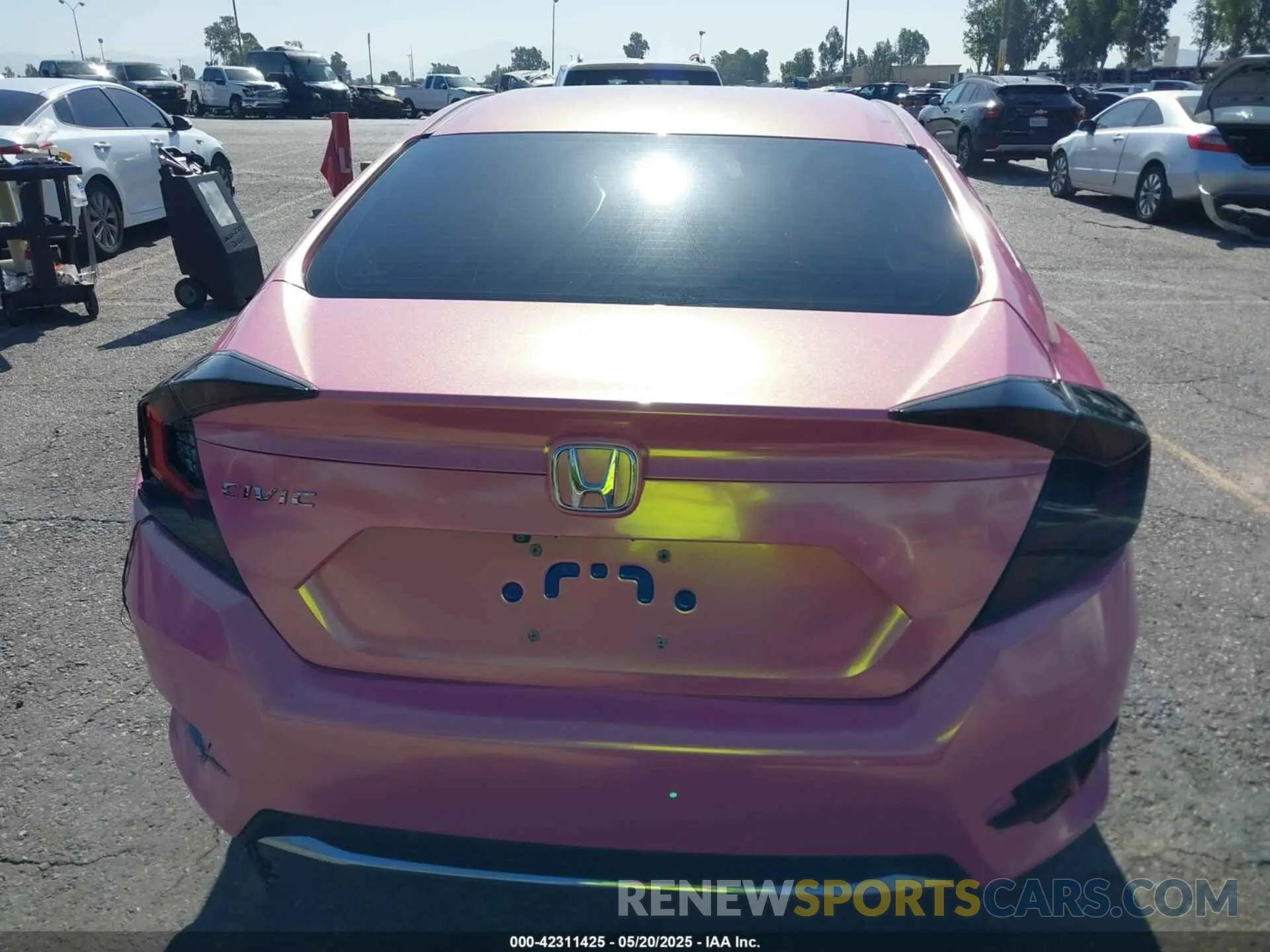 16 Photograph of a damaged car 2HGFC2F60LH512433 HONDA CIVIC 2020