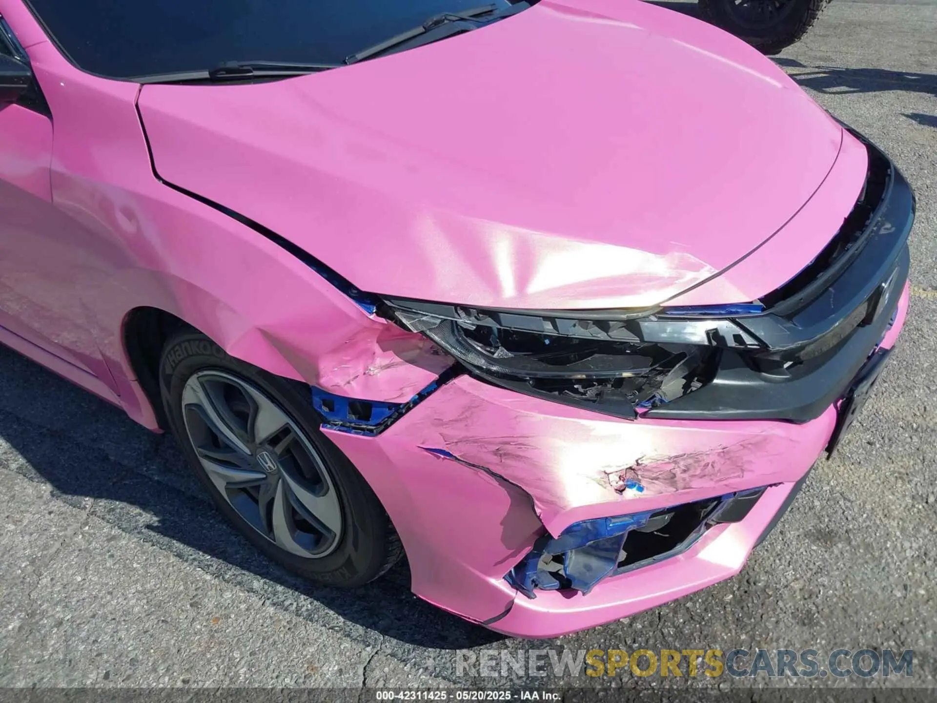17 Photograph of a damaged car 2HGFC2F60LH512433 HONDA CIVIC 2020