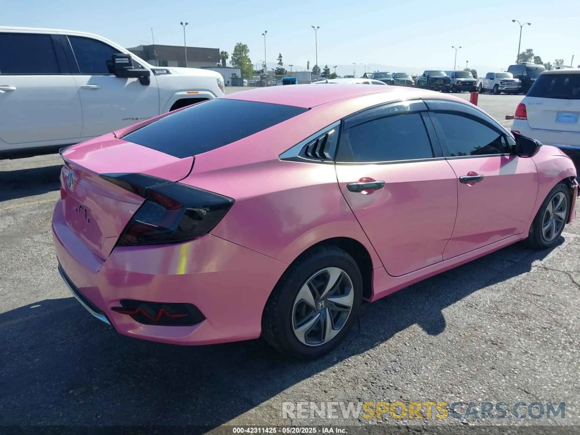 4 Photograph of a damaged car 2HGFC2F60LH512433 HONDA CIVIC 2020