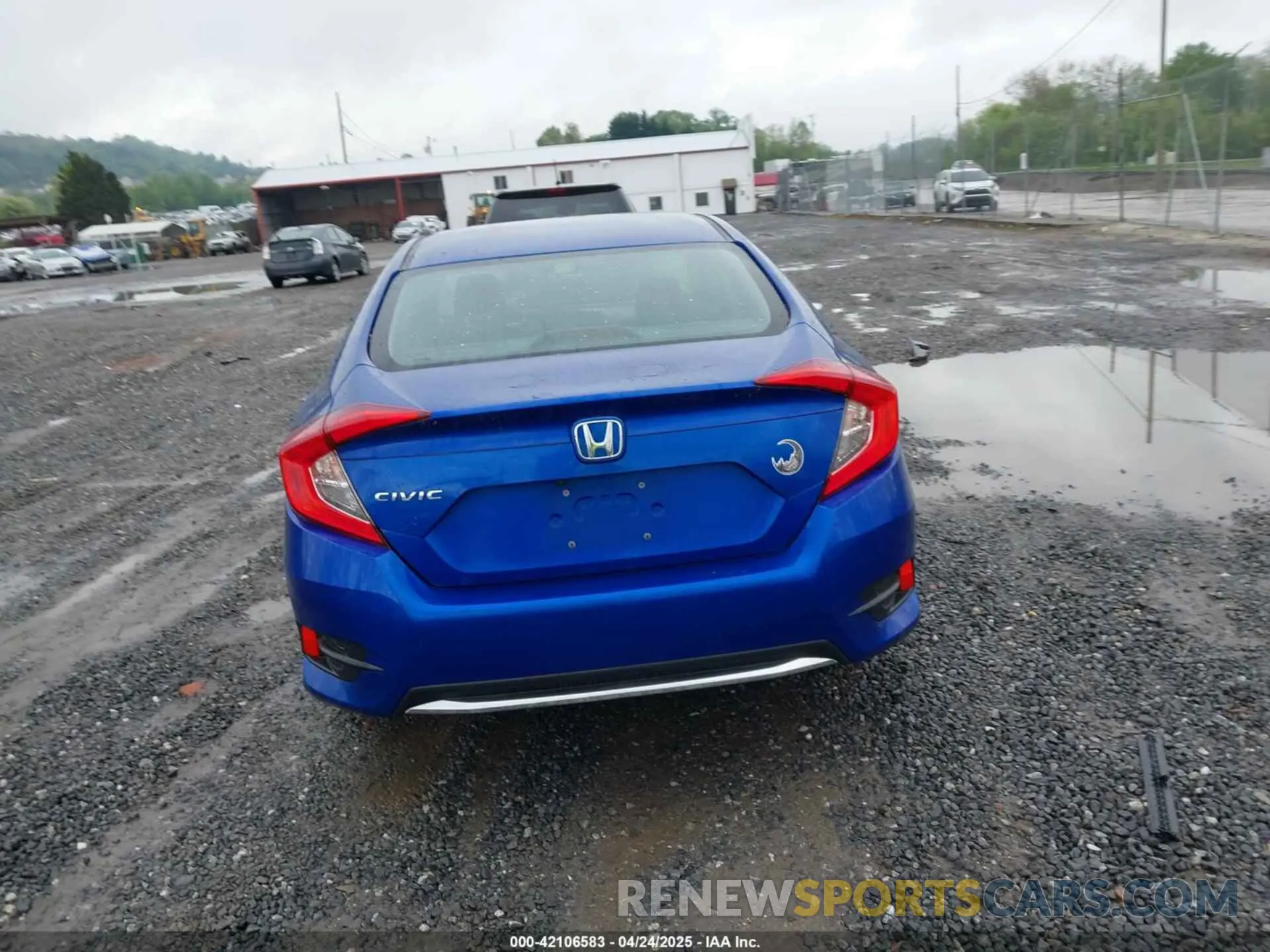 17 Photograph of a damaged car 2HGFC2F60LH548509 HONDA CIVIC 2020