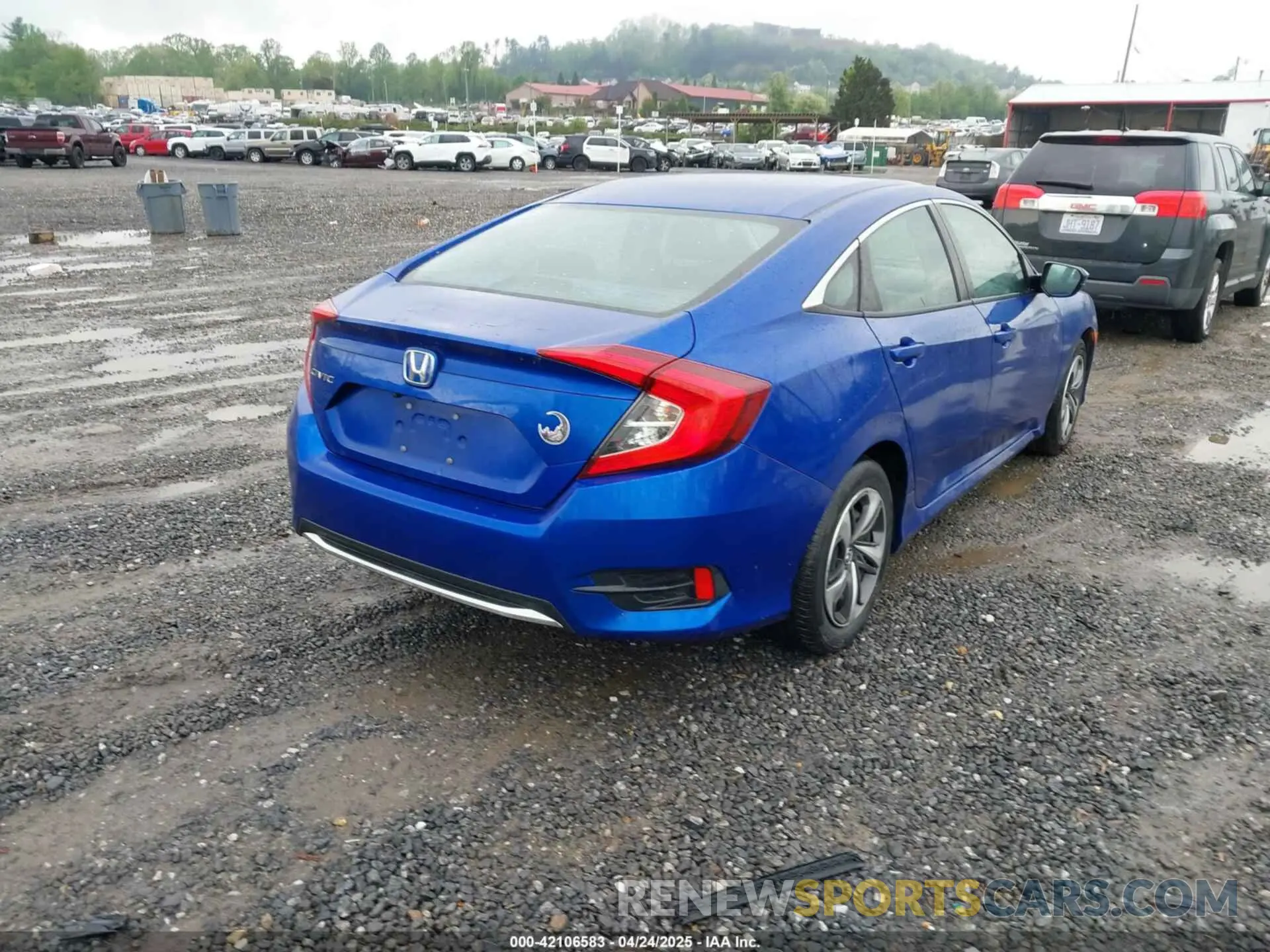 4 Photograph of a damaged car 2HGFC2F60LH548509 HONDA CIVIC 2020