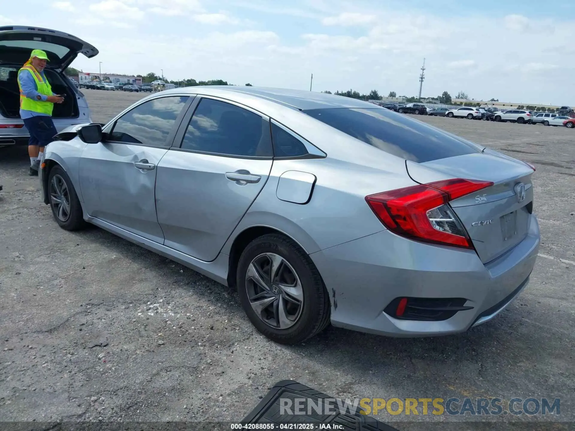 3 Photograph of a damaged car 2HGFC2F60LH565181 HONDA CIVIC 2020
