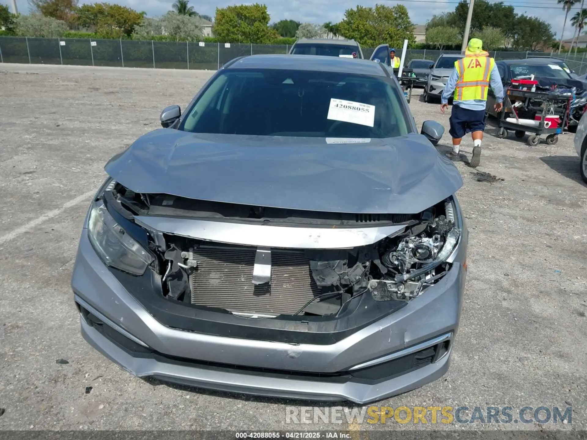 6 Photograph of a damaged car 2HGFC2F60LH565181 HONDA CIVIC 2020