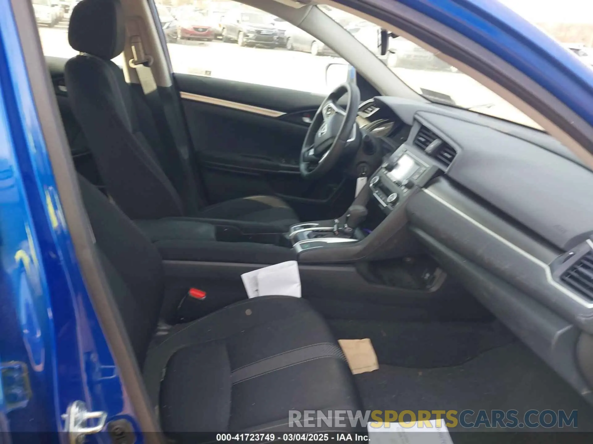 5 Photograph of a damaged car 2HGFC2F60LH596964 HONDA CIVIC 2020