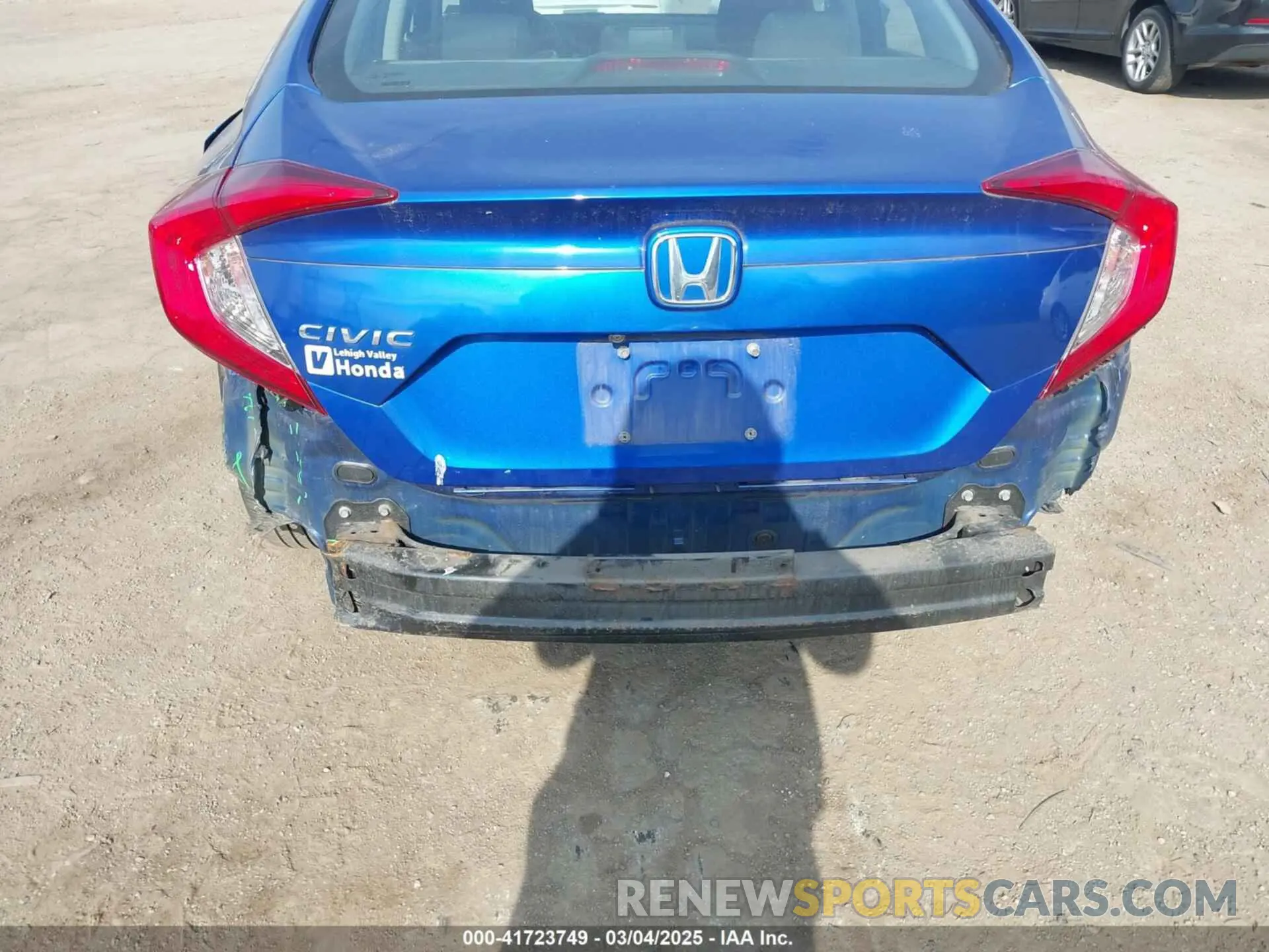 6 Photograph of a damaged car 2HGFC2F60LH596964 HONDA CIVIC 2020
