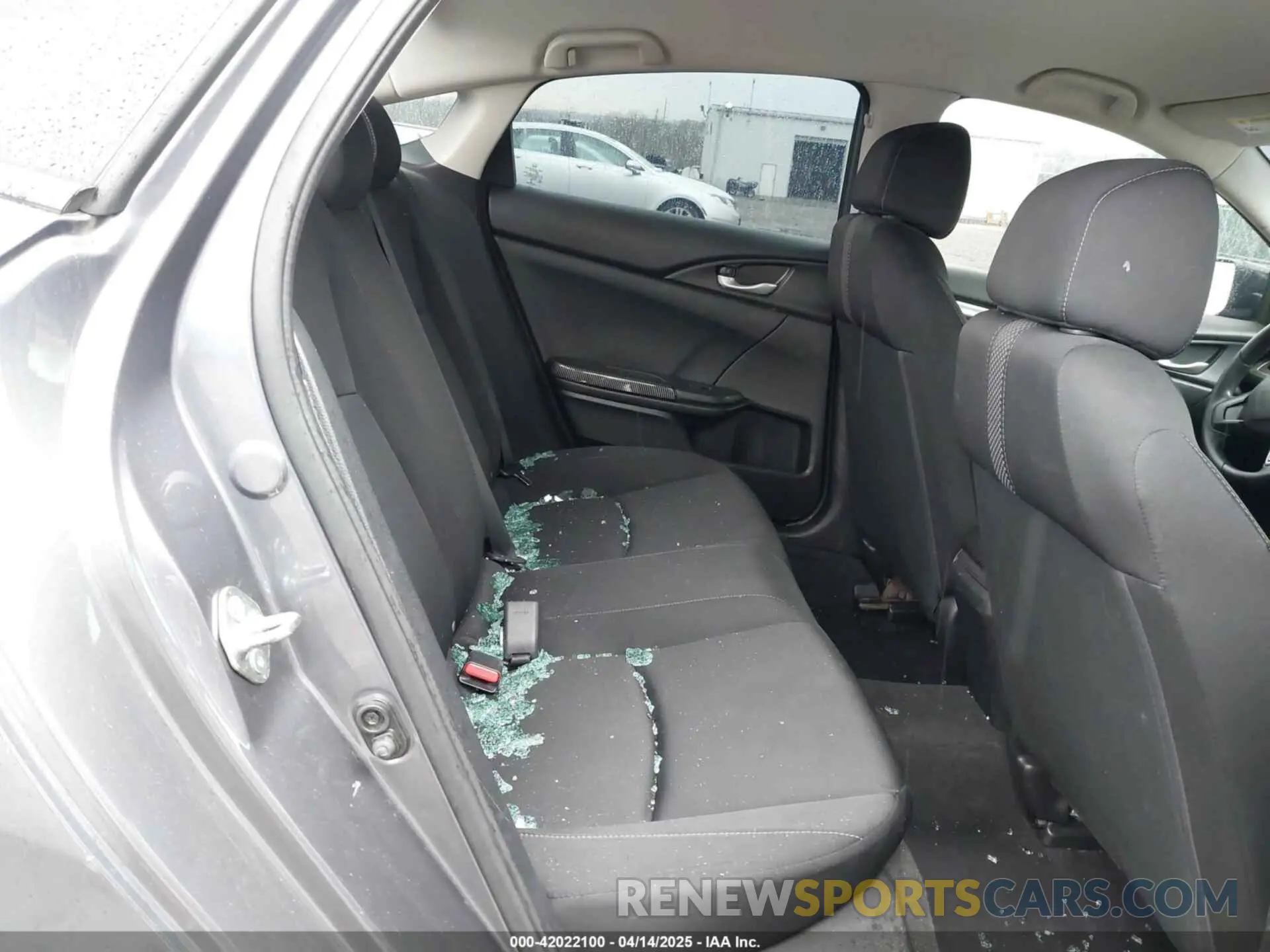 8 Photograph of a damaged car 2HGFC2F60LH601824 HONDA CIVIC 2020