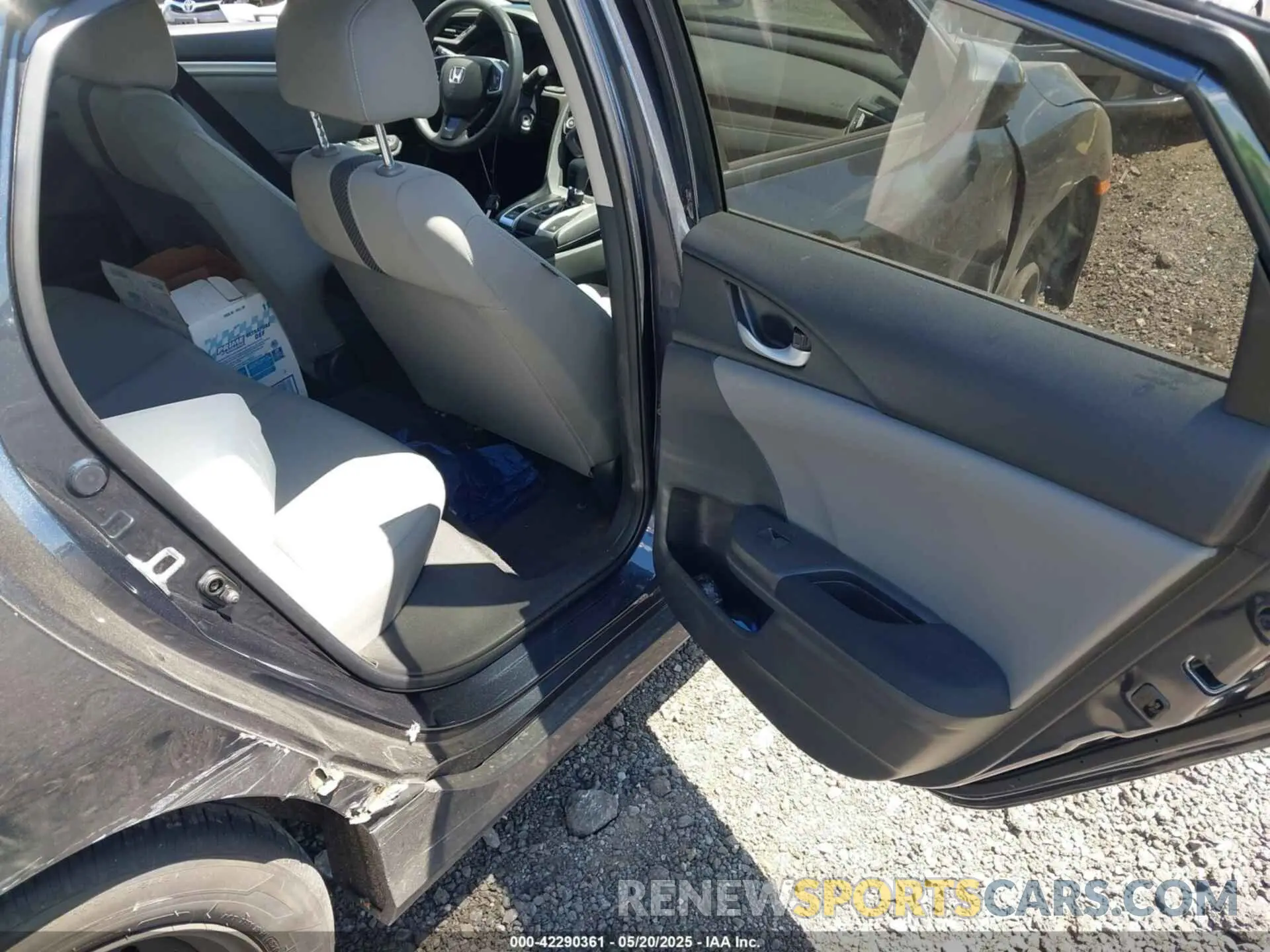 8 Photograph of a damaged car 2HGFC2F61LH567246 HONDA CIVIC 2020