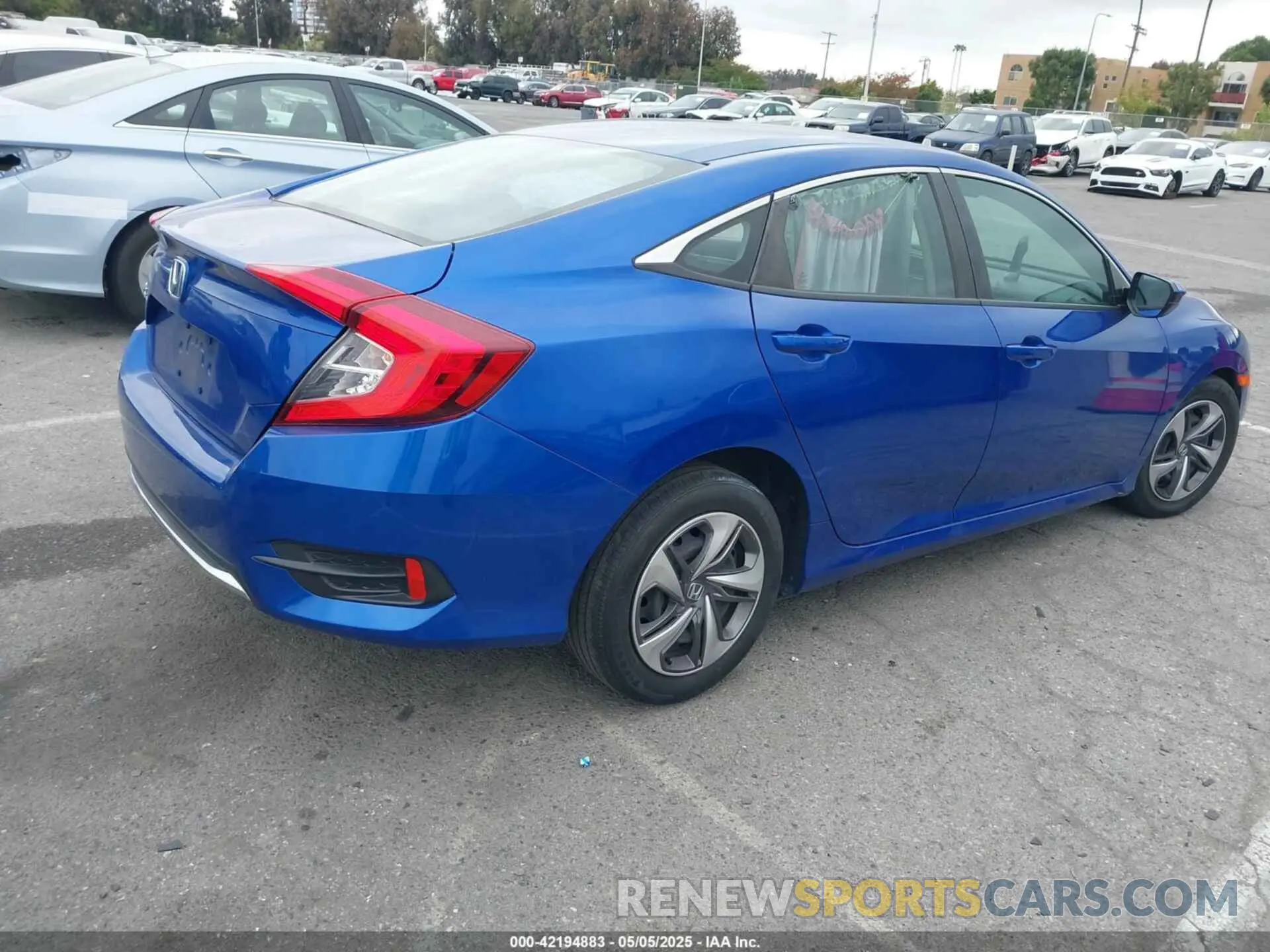 4 Photograph of a damaged car 2HGFC2F62LH547118 HONDA CIVIC 2020