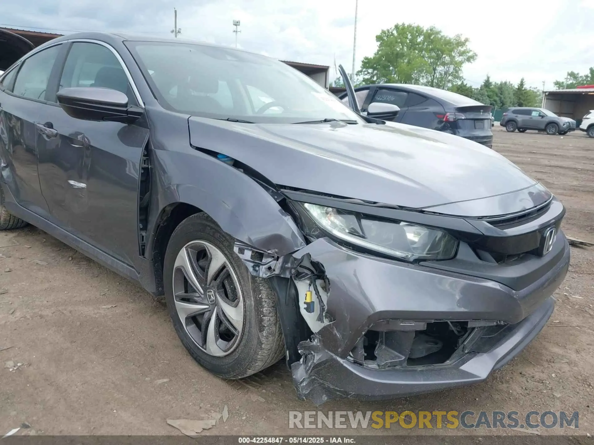 6 Photograph of a damaged car 2HGFC2F62LH547412 HONDA CIVIC 2020