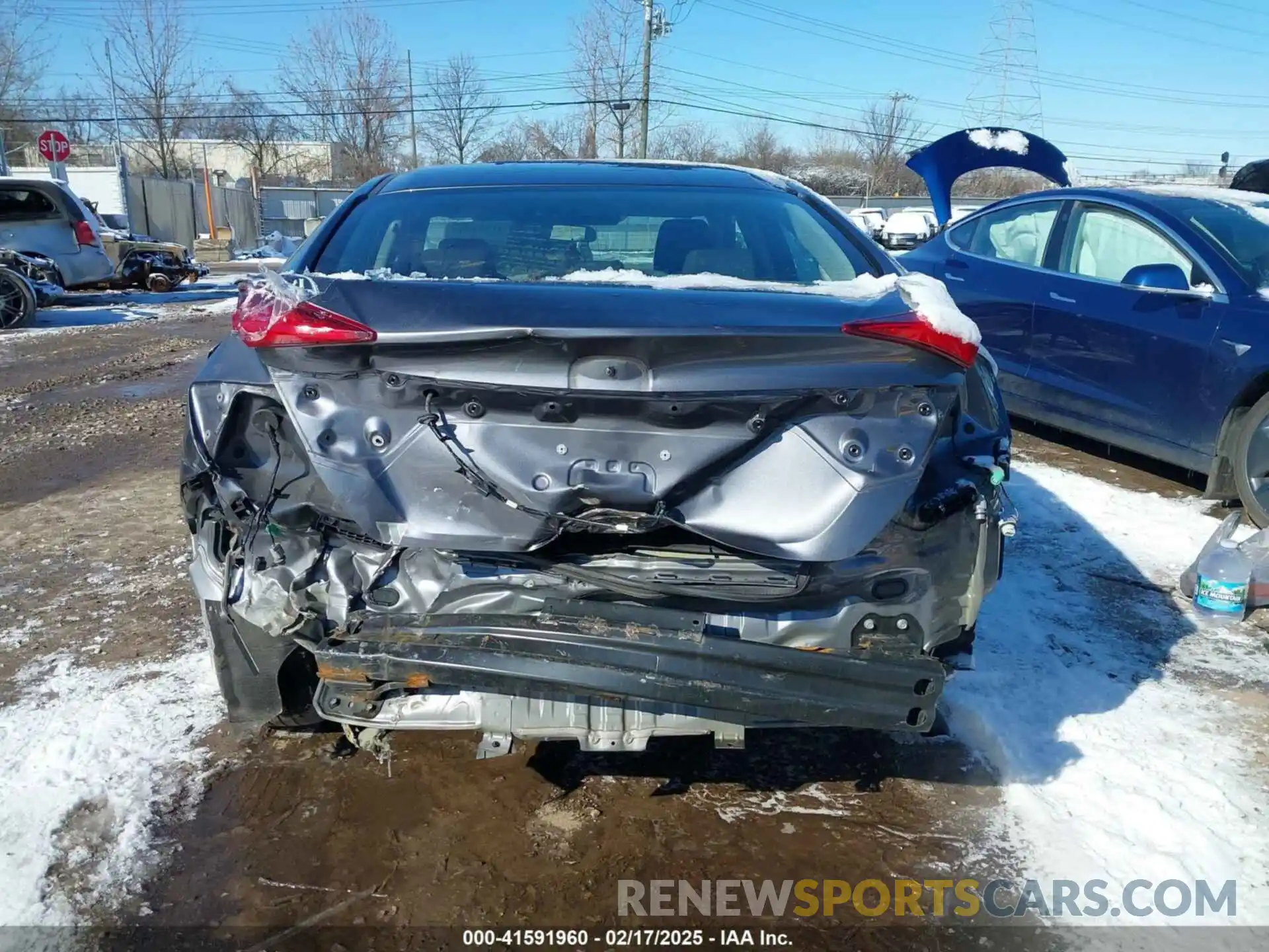 17 Photograph of a damaged car 2HGFC2F62LH550584 HONDA CIVIC 2020