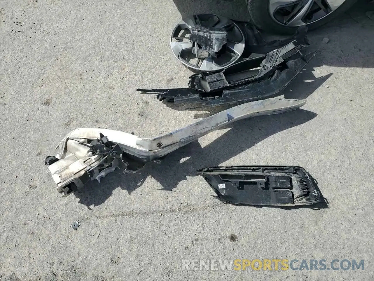 14 Photograph of a damaged car 2HGFC2F63LH538928 HONDA CIVIC 2020