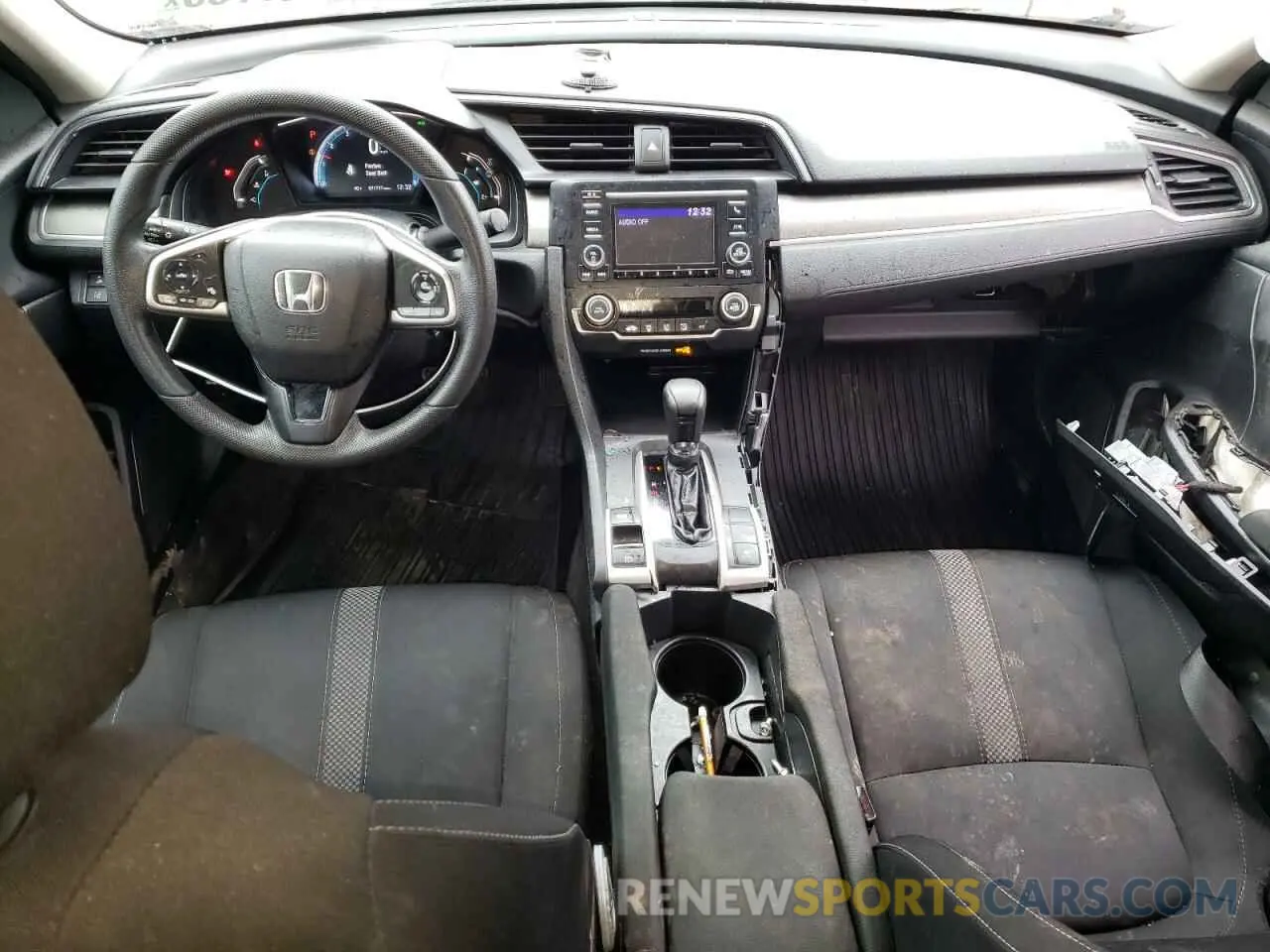 8 Photograph of a damaged car 2HGFC2F63LH539786 HONDA CIVIC 2020