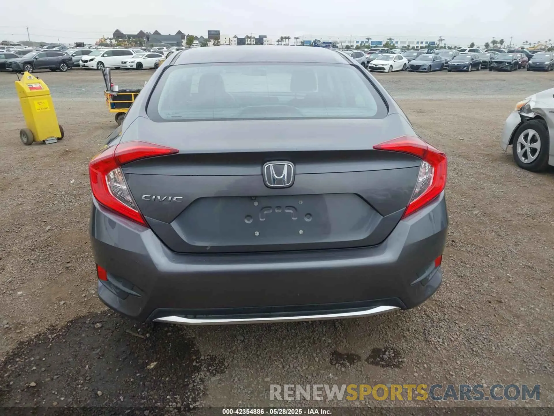 17 Photograph of a damaged car 2HGFC2F63LH567698 HONDA CIVIC 2020