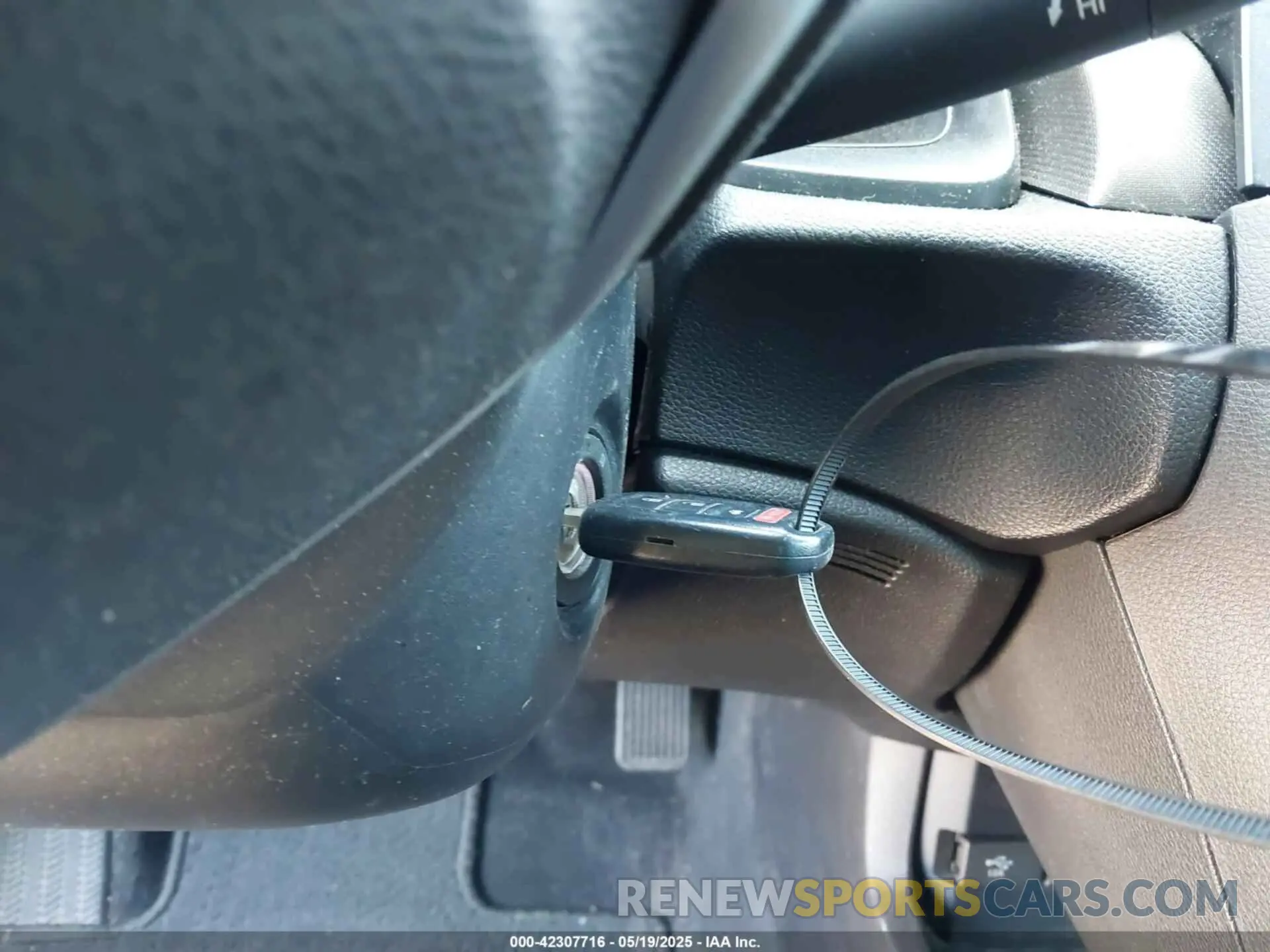 11 Photograph of a damaged car 2HGFC2F64LH504917 HONDA CIVIC 2020