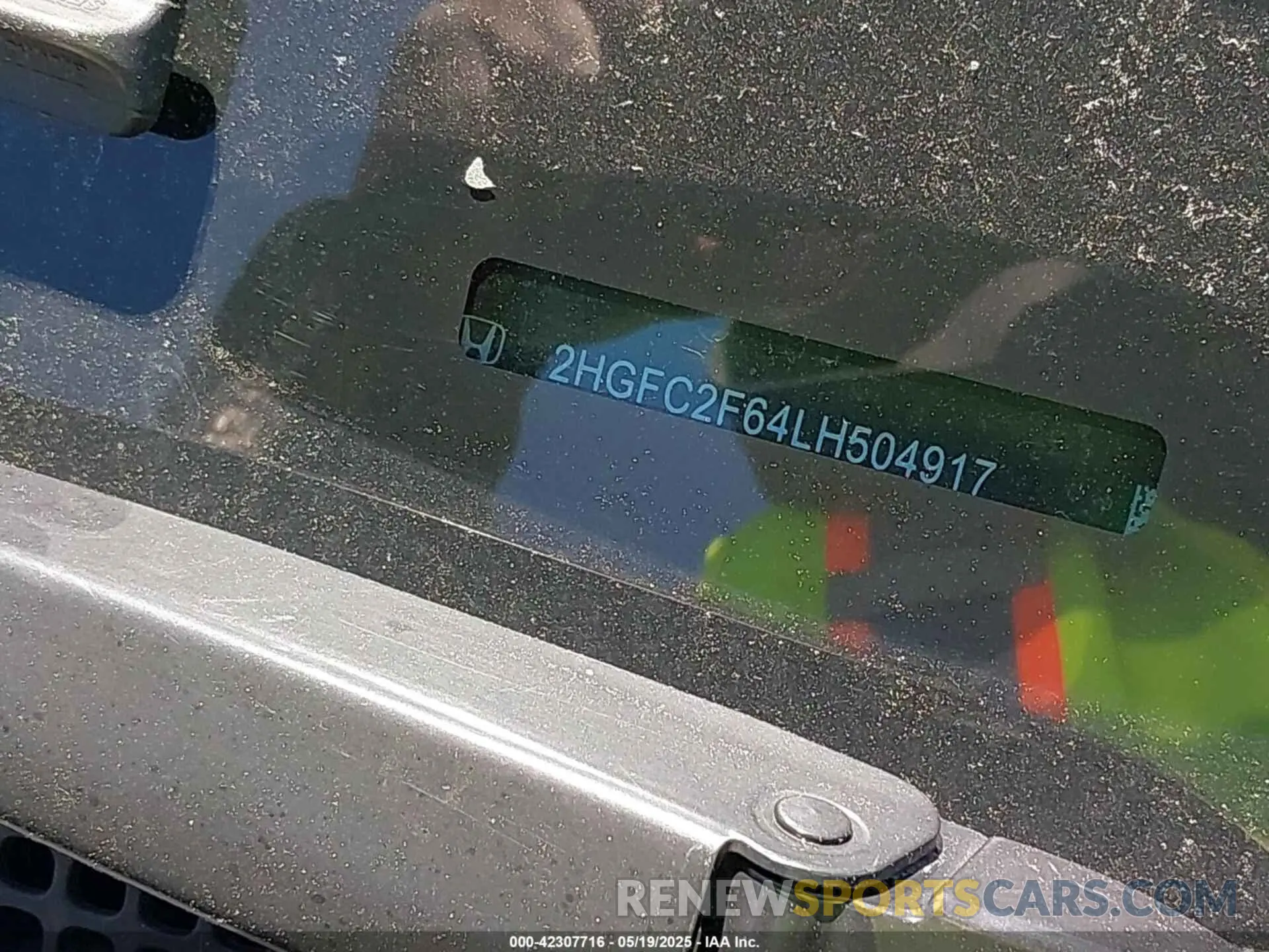 17 Photograph of a damaged car 2HGFC2F64LH504917 HONDA CIVIC 2020