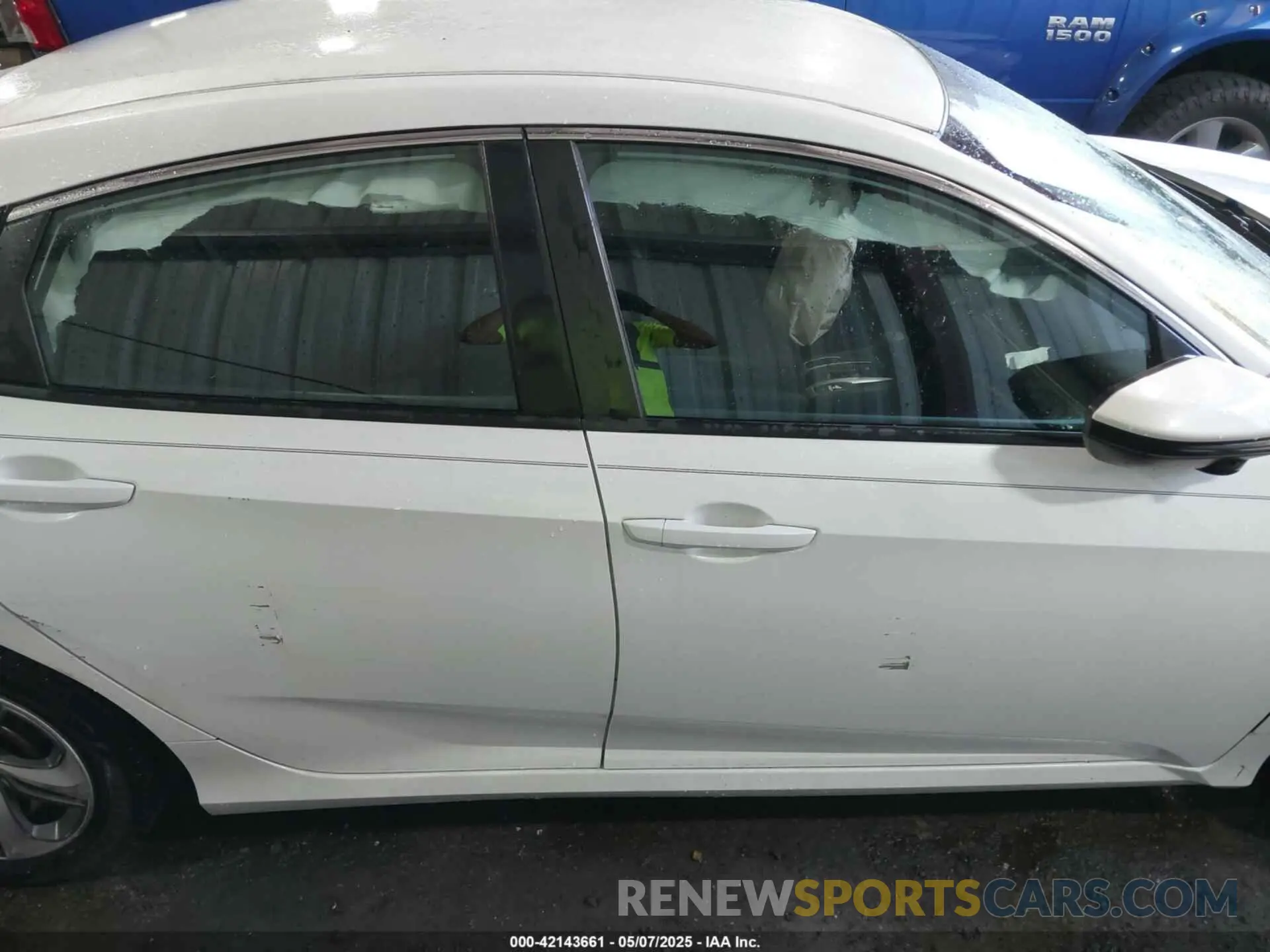 13 Photograph of a damaged car 2HGFC2F64LH509003 HONDA CIVIC 2020