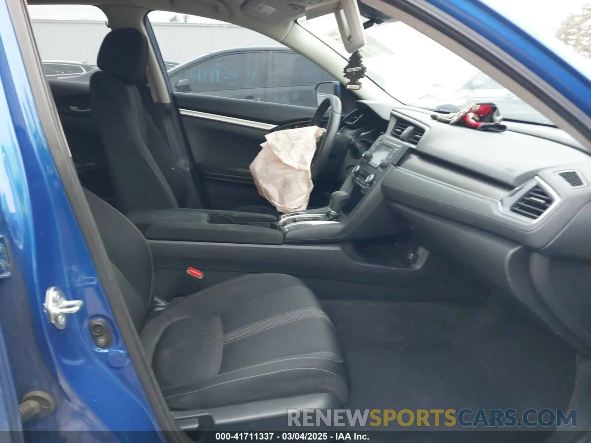 5 Photograph of a damaged car 2HGFC2F64LH514640 HONDA CIVIC 2020