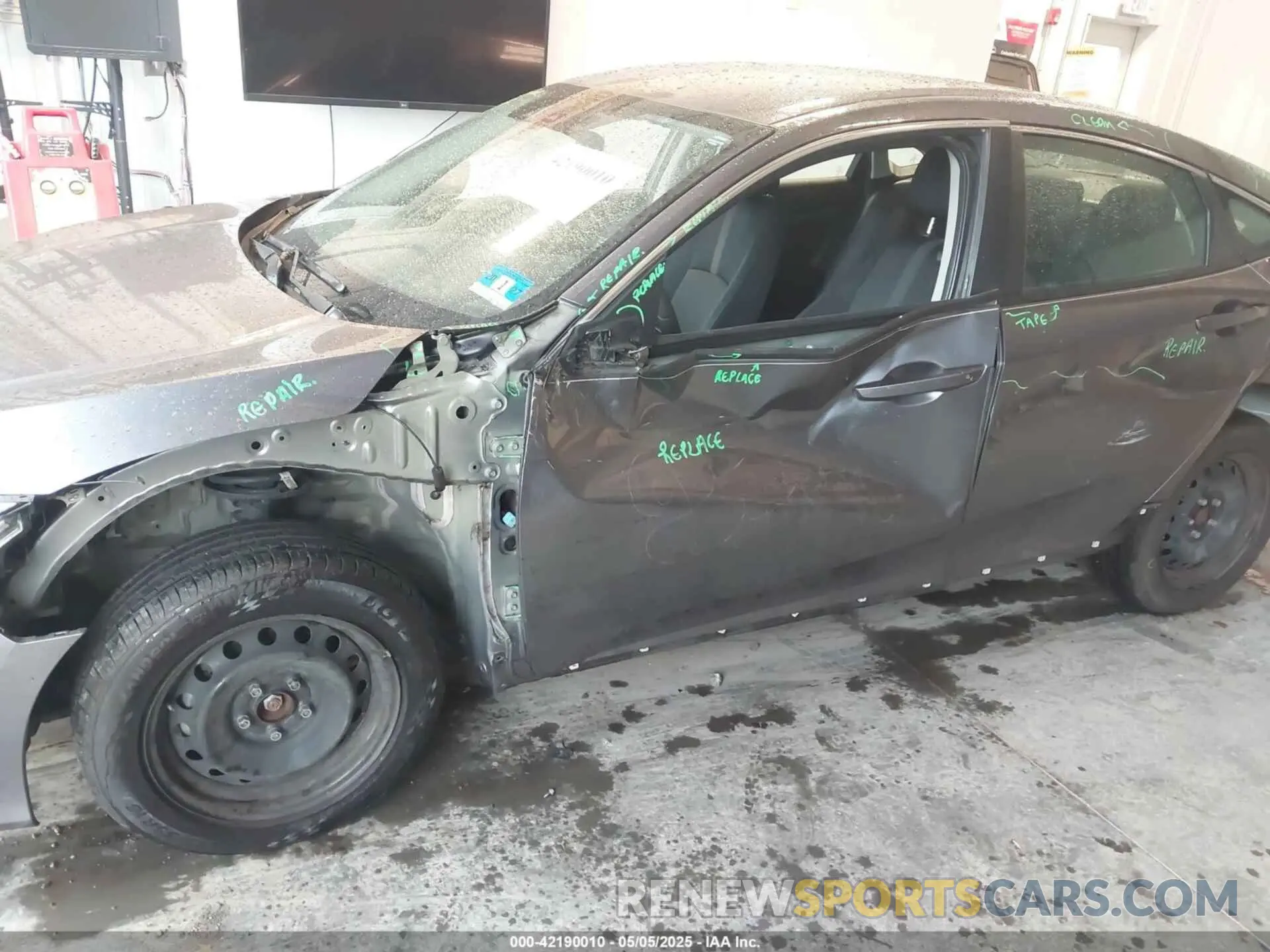 6 Photograph of a damaged car 2HGFC2F64LH525248 HONDA CIVIC 2020