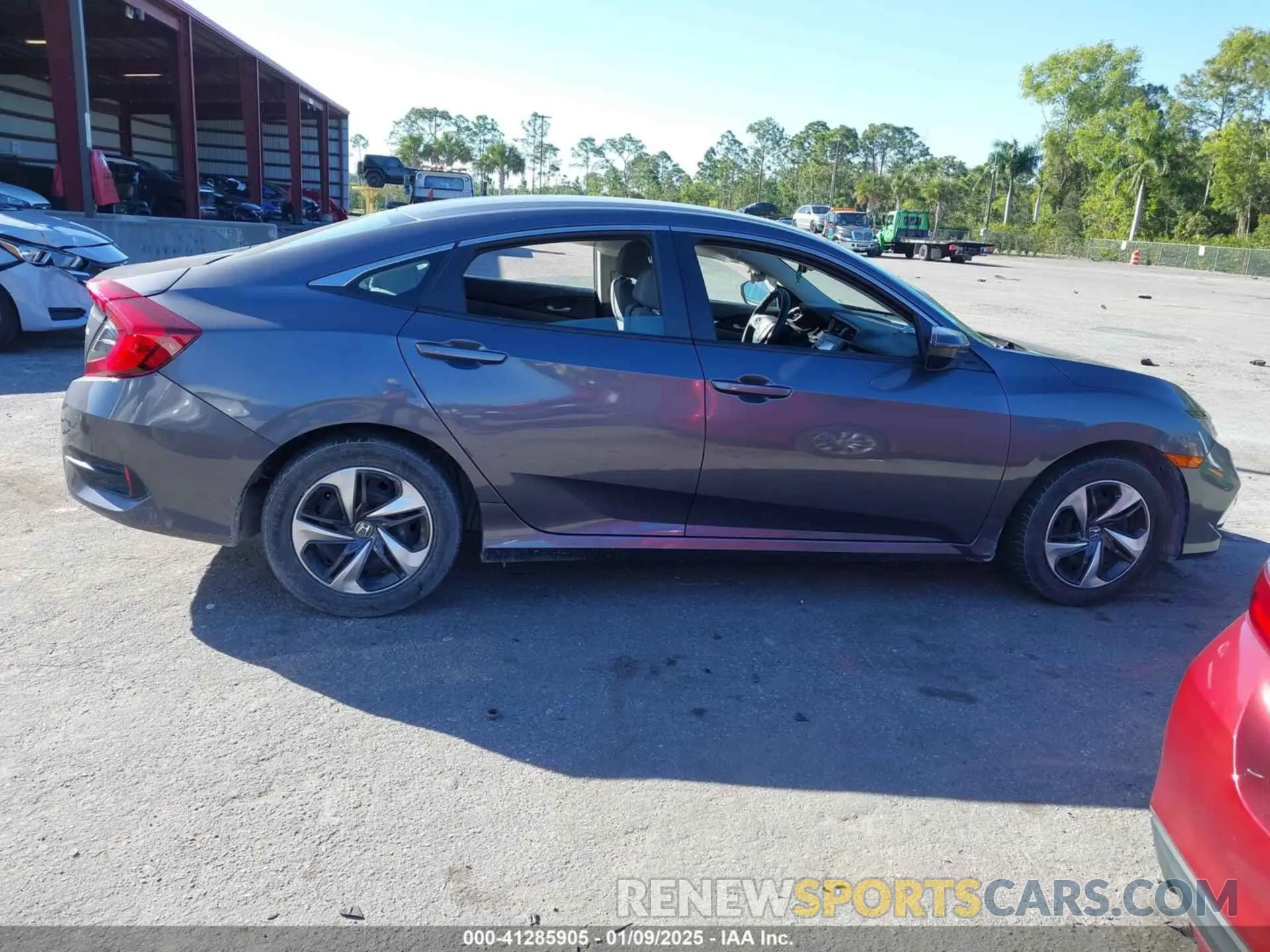 13 Photograph of a damaged car 2HGFC2F64LH581786 HONDA CIVIC 2020