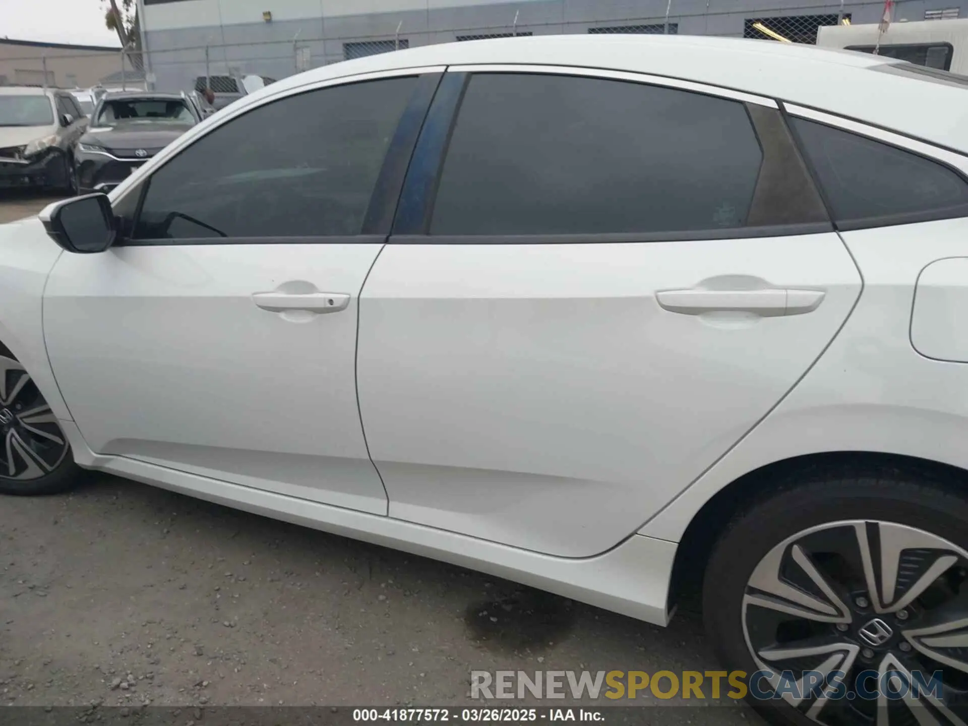 14 Photograph of a damaged car 2HGFC2F64LH593100 HONDA CIVIC 2020
