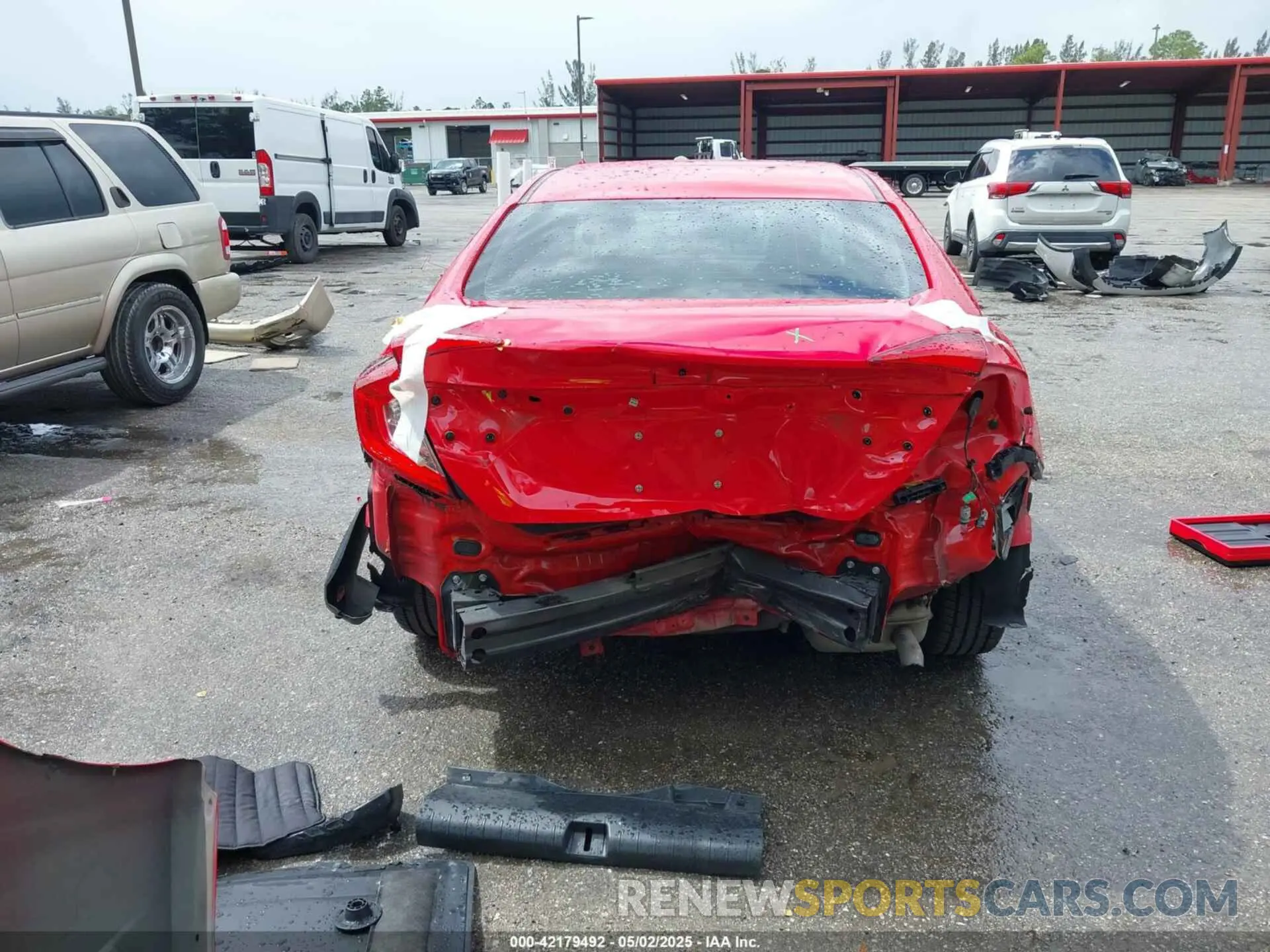 17 Photograph of a damaged car 2HGFC2F65LH503209 HONDA CIVIC 2020