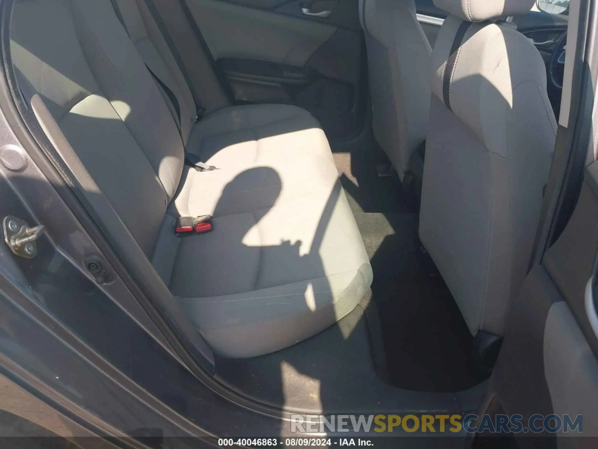 8 Photograph of a damaged car 2HGFC2F65LH505932 HONDA CIVIC 2020