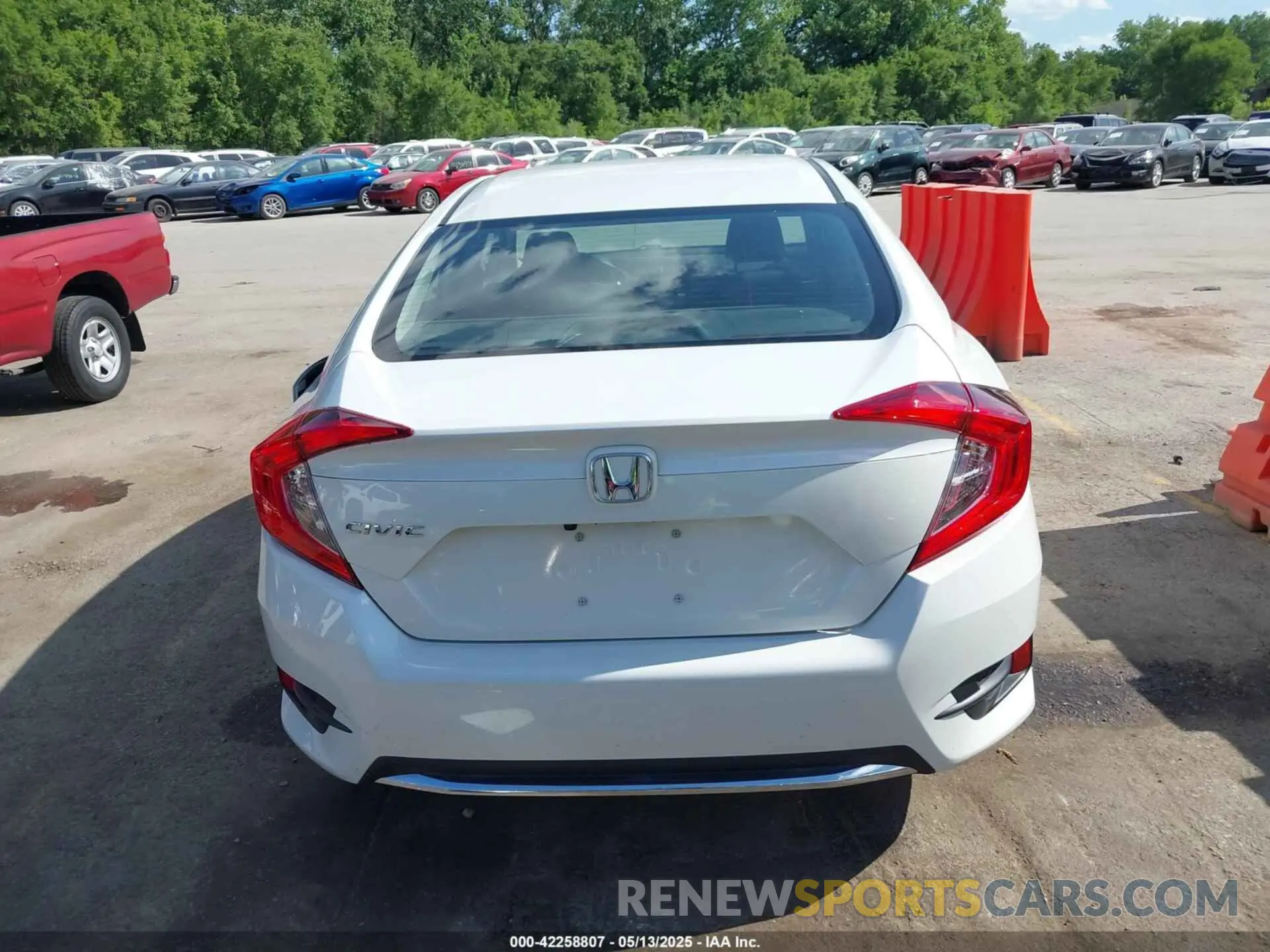 16 Photograph of a damaged car 2HGFC2F65LH537800 HONDA CIVIC 2020