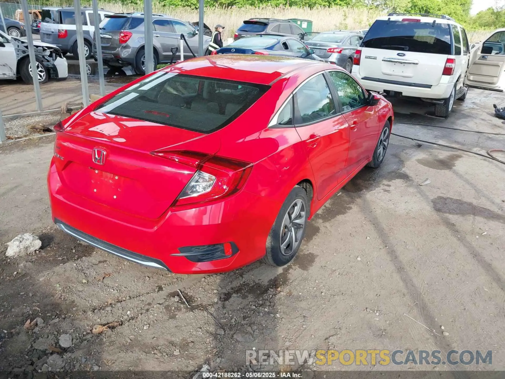 4 Photograph of a damaged car 2HGFC2F65LH550028 HONDA CIVIC 2020