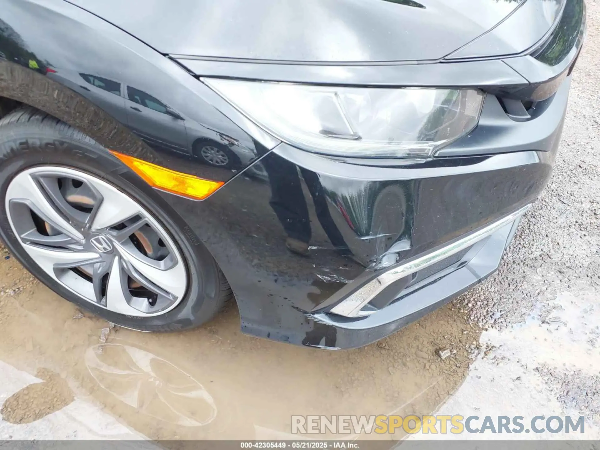 18 Photograph of a damaged car 2HGFC2F65LH551129 HONDA CIVIC 2020
