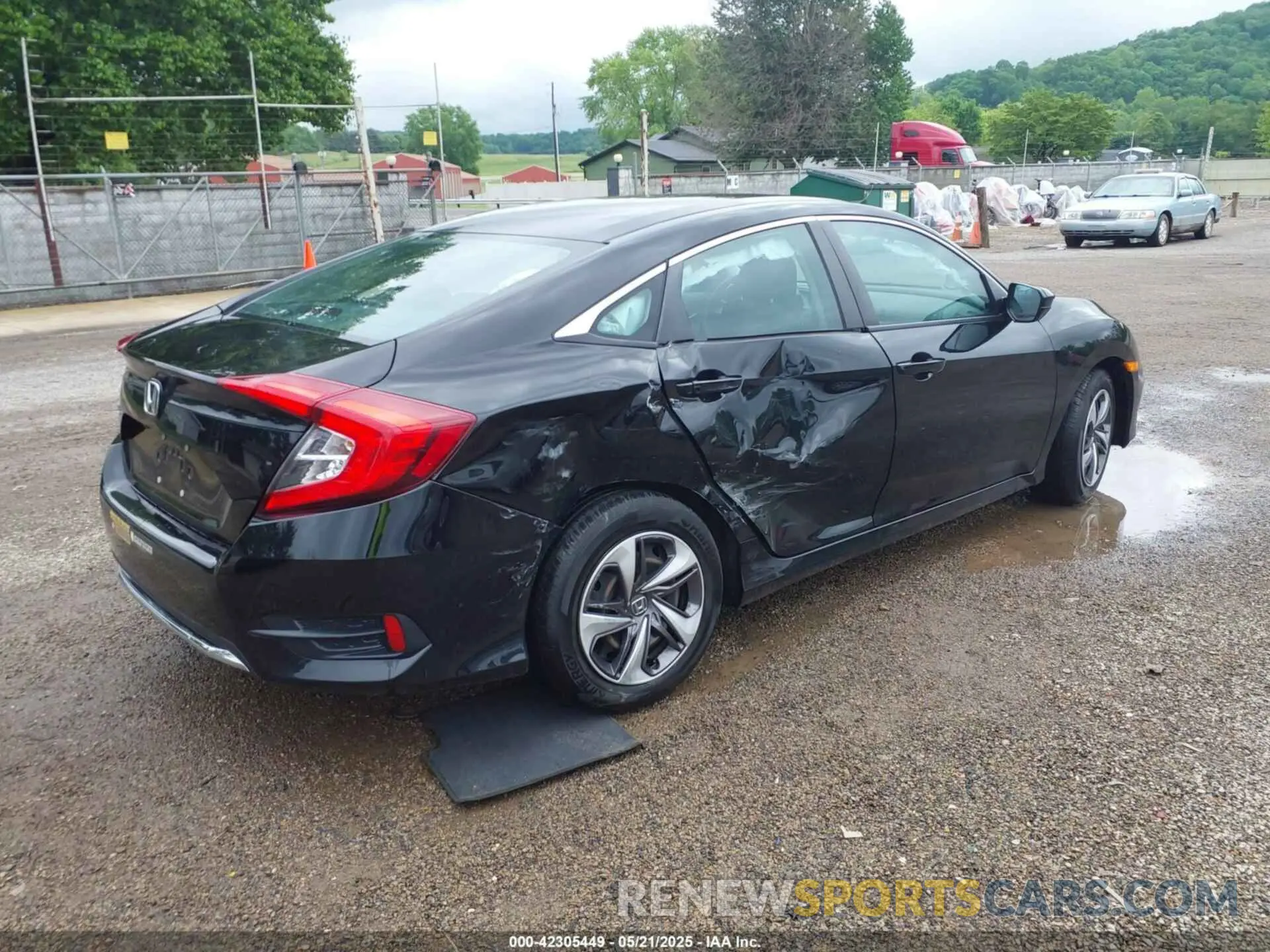 4 Photograph of a damaged car 2HGFC2F65LH551129 HONDA CIVIC 2020