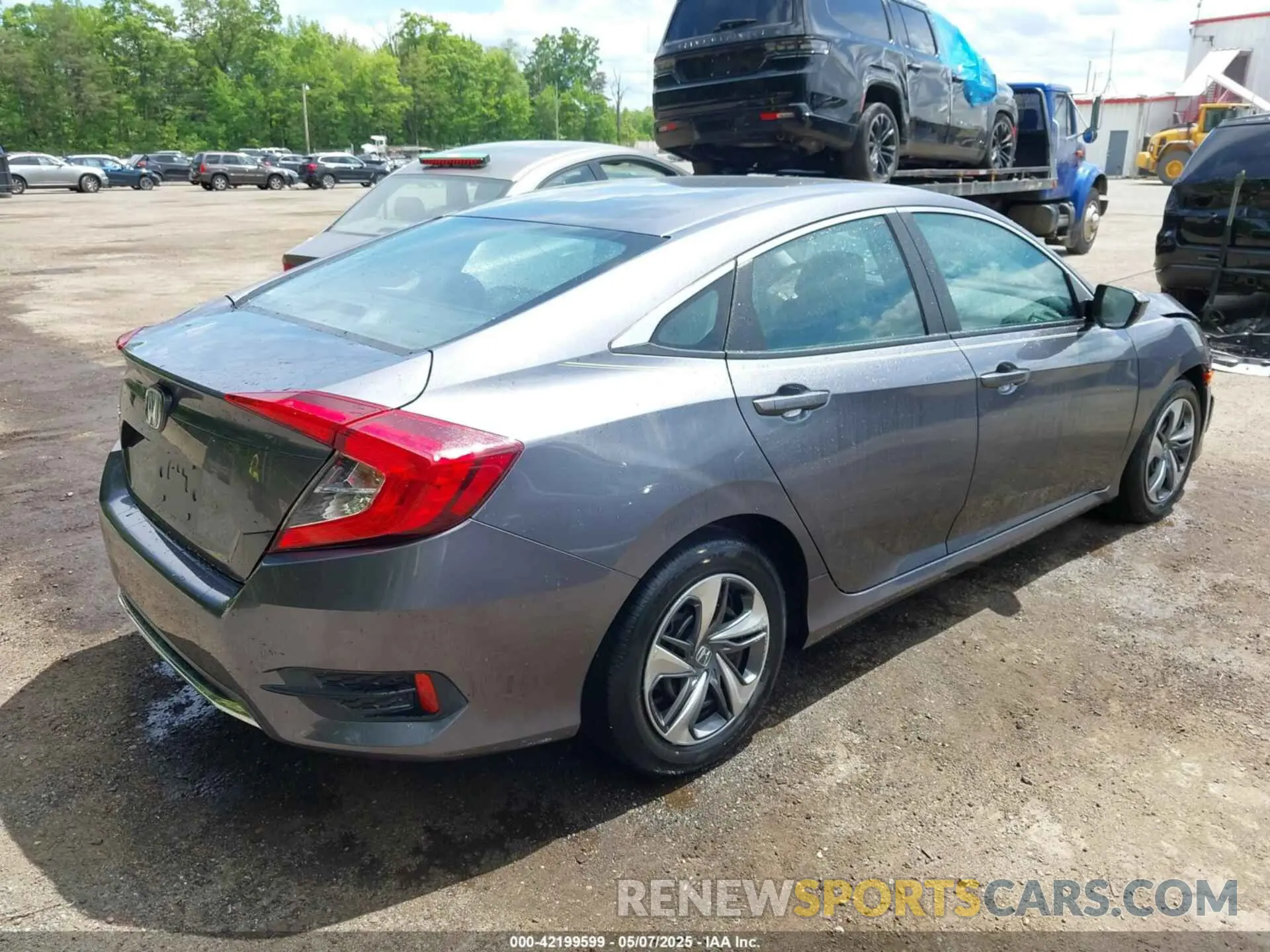 4 Photograph of a damaged car 2HGFC2F65LH552779 HONDA CIVIC 2020