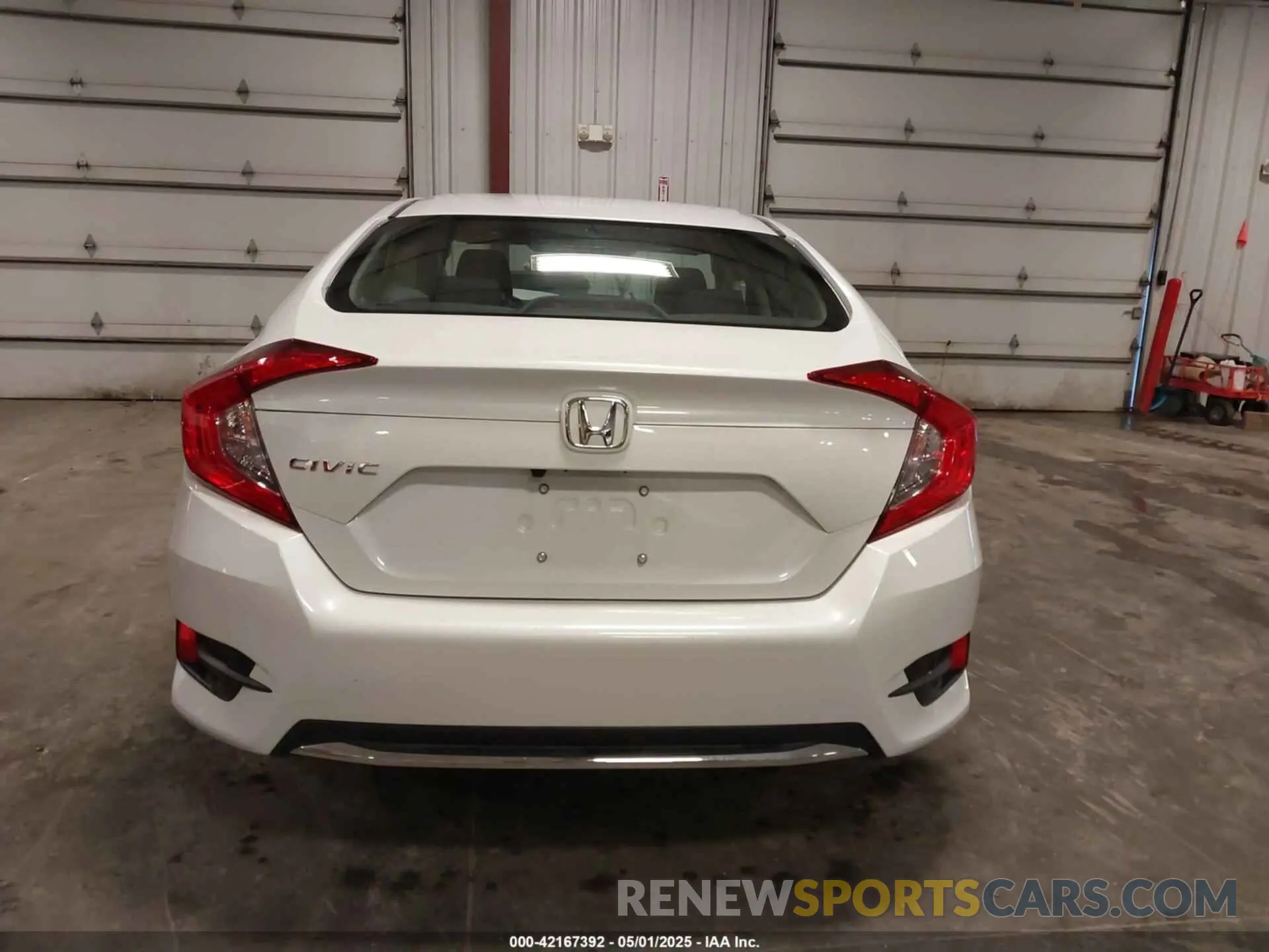 17 Photograph of a damaged car 2HGFC2F65LH561434 HONDA CIVIC 2020