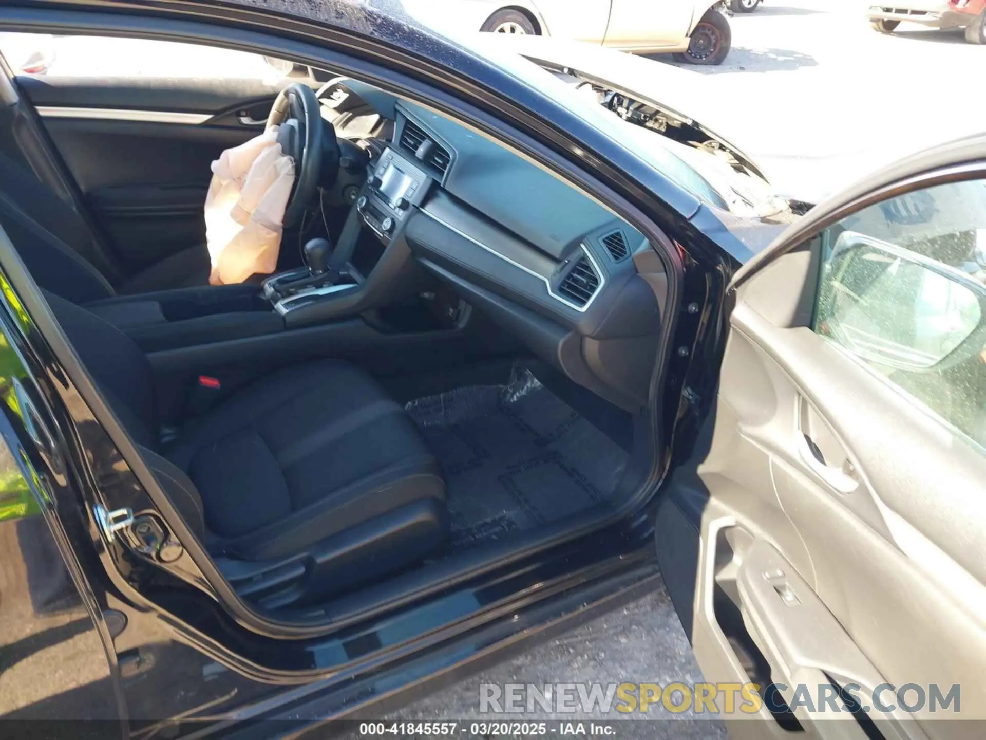 5 Photograph of a damaged car 2HGFC2F65LH564964 HONDA CIVIC 2020