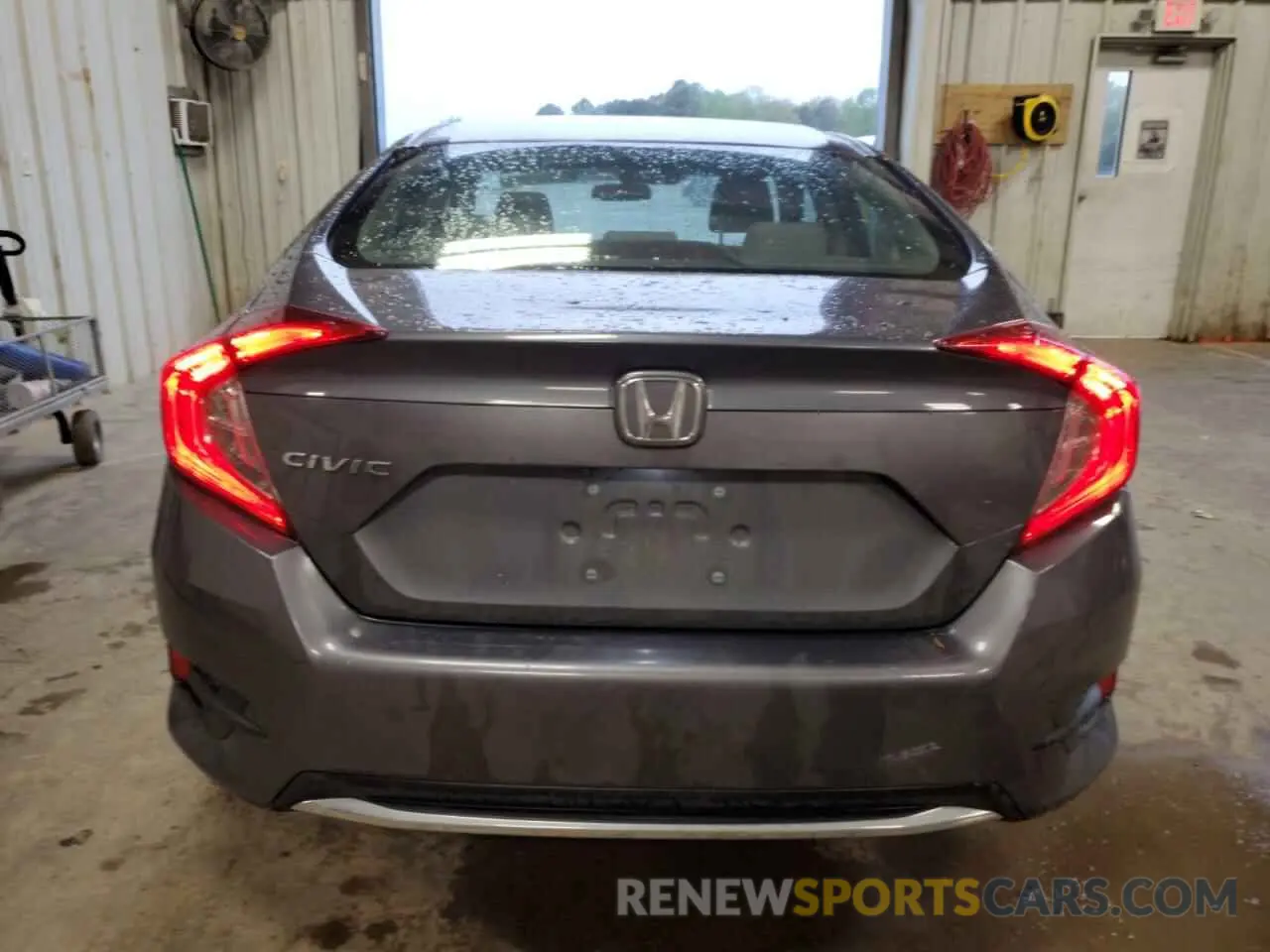 6 Photograph of a damaged car 2HGFC2F65LH575382 HONDA CIVIC 2020