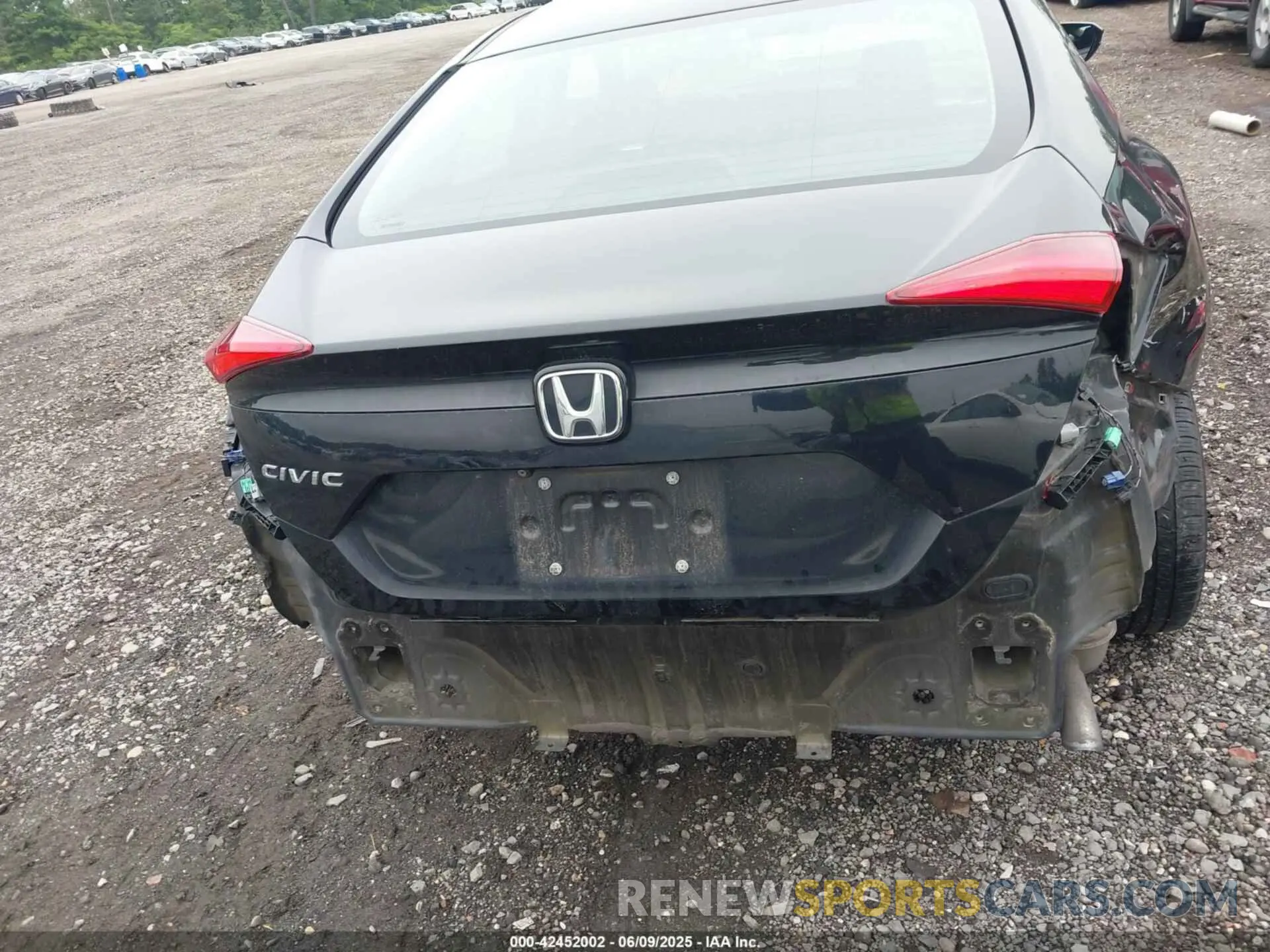 6 Photograph of a damaged car 2HGFC2F65LH587595 HONDA CIVIC 2020