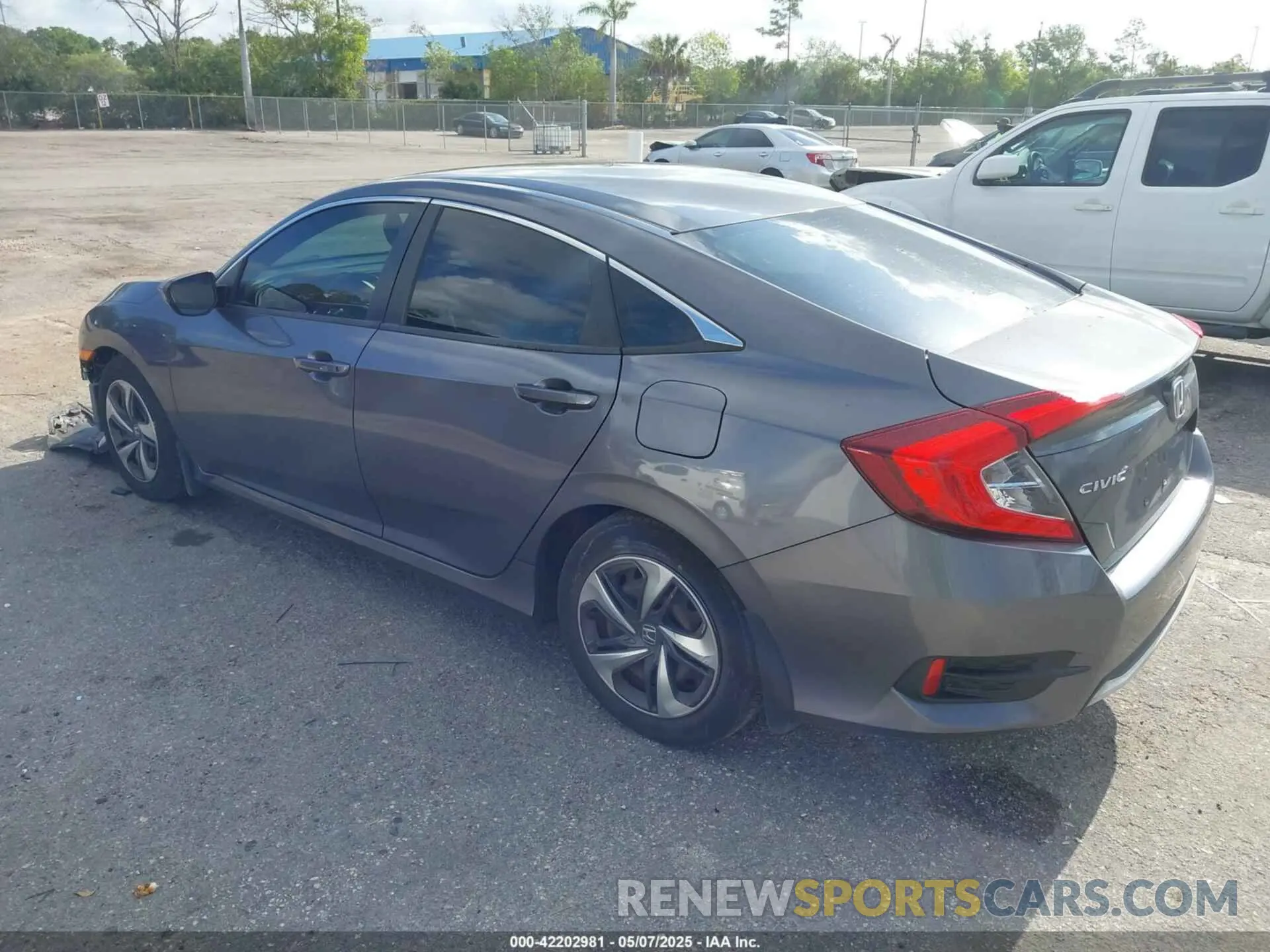 3 Photograph of a damaged car 2HGFC2F66LH580784 HONDA CIVIC 2020