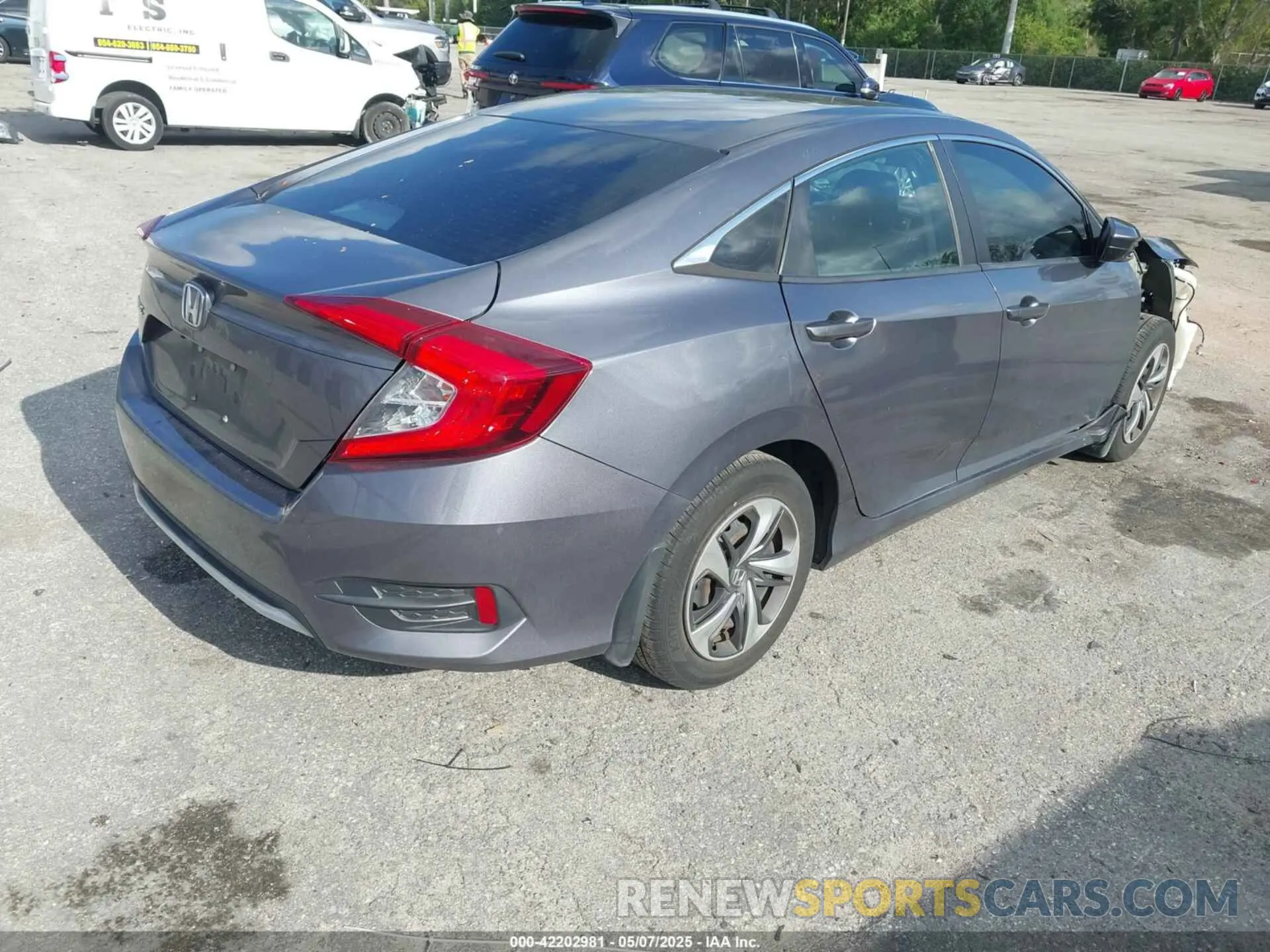 4 Photograph of a damaged car 2HGFC2F66LH580784 HONDA CIVIC 2020
