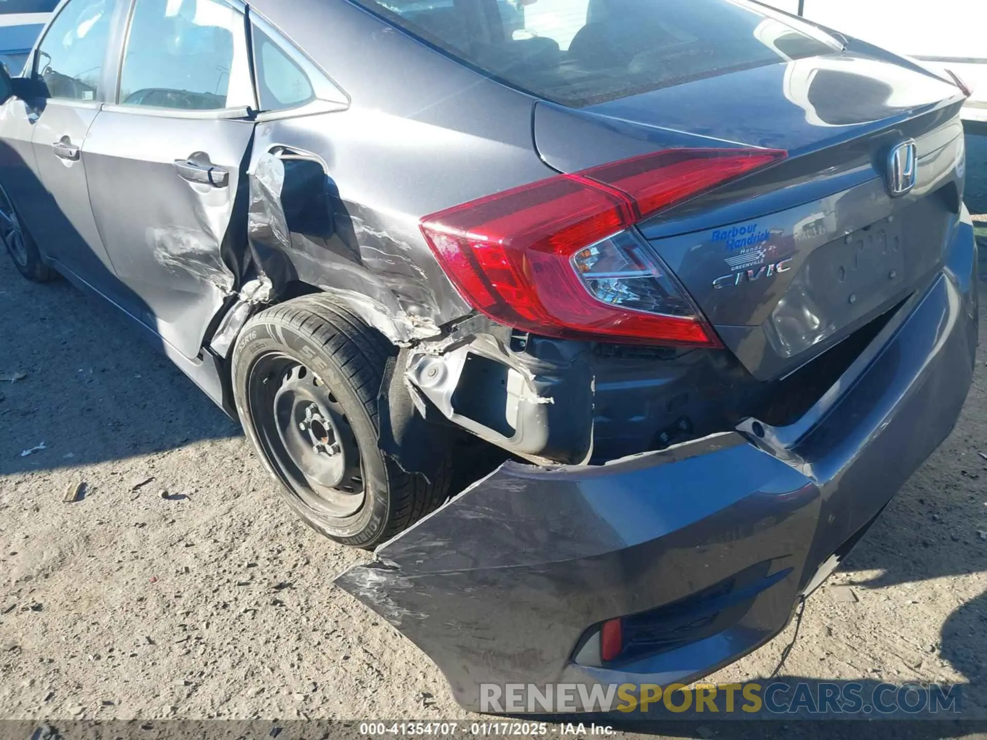 6 Photograph of a damaged car 2HGFC2F67LH543405 HONDA CIVIC 2020