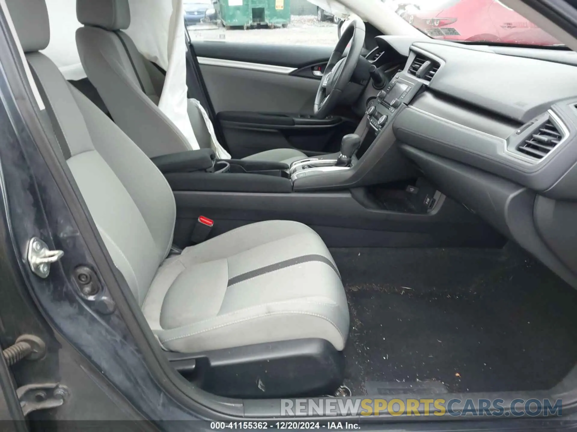 5 Photograph of a damaged car 2HGFC2F68LH522305 HONDA CIVIC 2020
