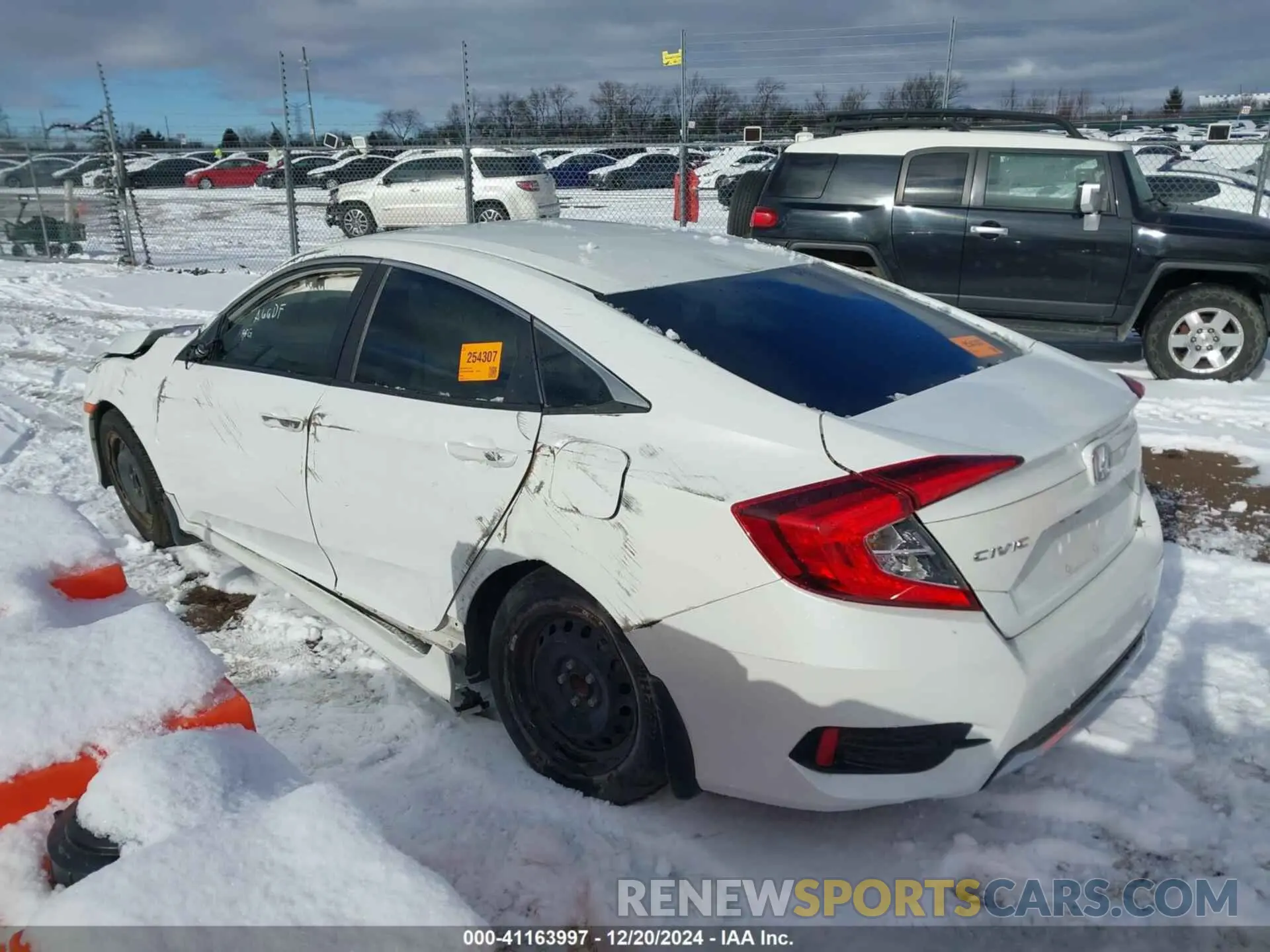 3 Photograph of a damaged car 2HGFC2F68LH529481 HONDA CIVIC 2020