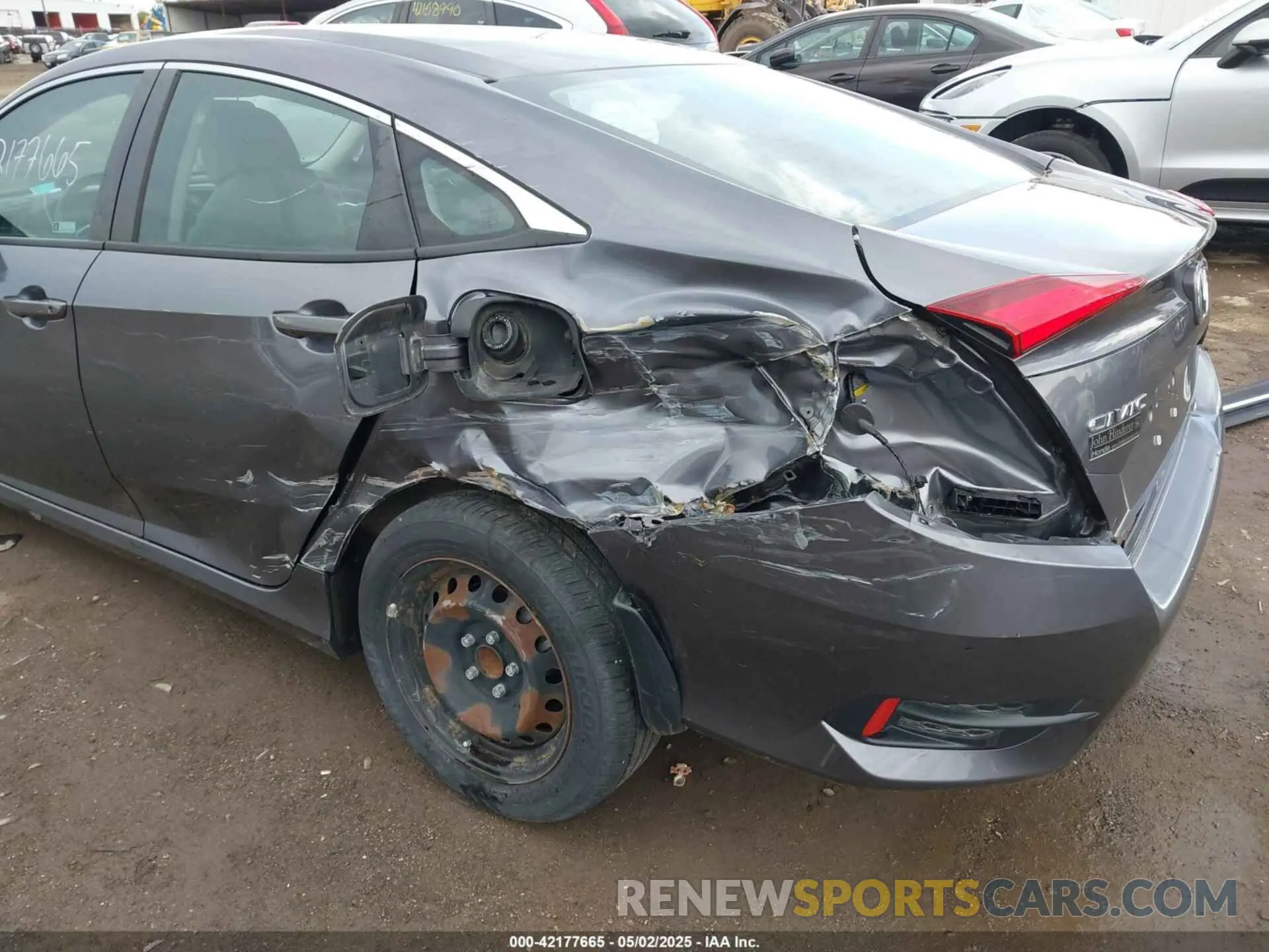 18 Photograph of a damaged car 2HGFC2F68LH537998 HONDA CIVIC 2020