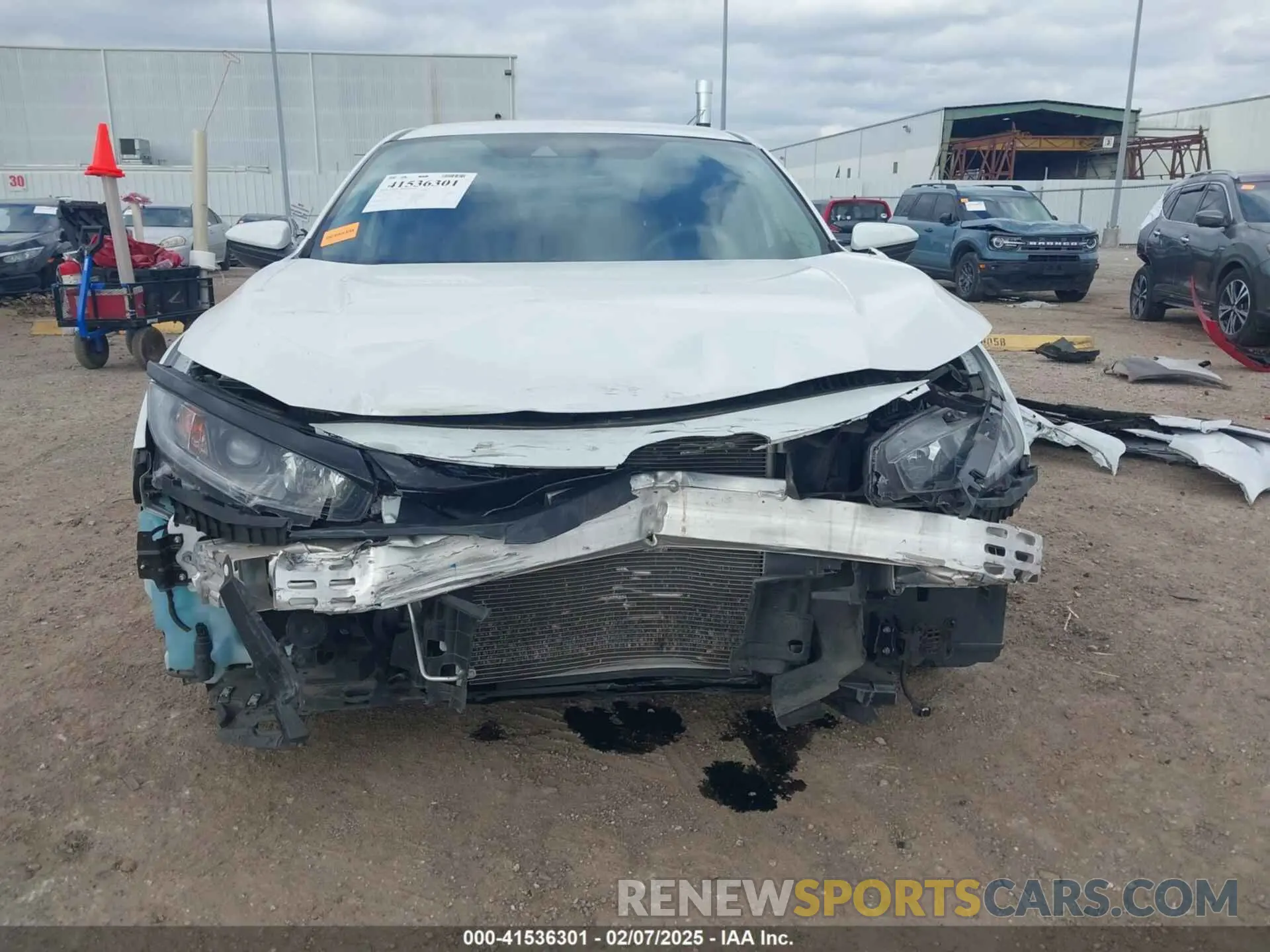 13 Photograph of a damaged car 2HGFC2F68LH556048 HONDA CIVIC 2020
