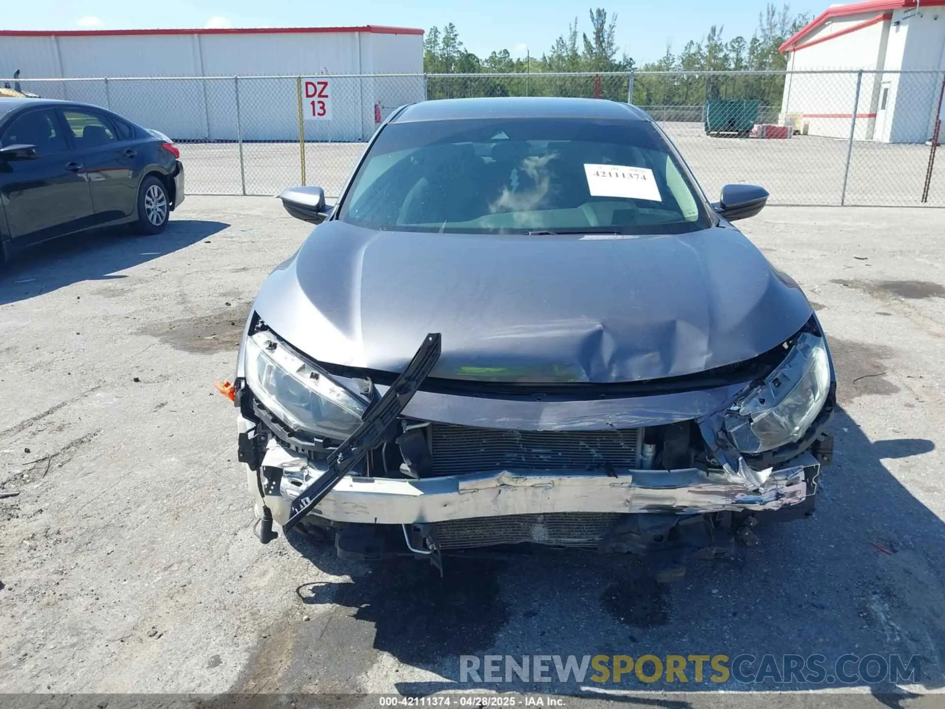 6 Photograph of a damaged car 2HGFC2F69LH588815 HONDA CIVIC 2020