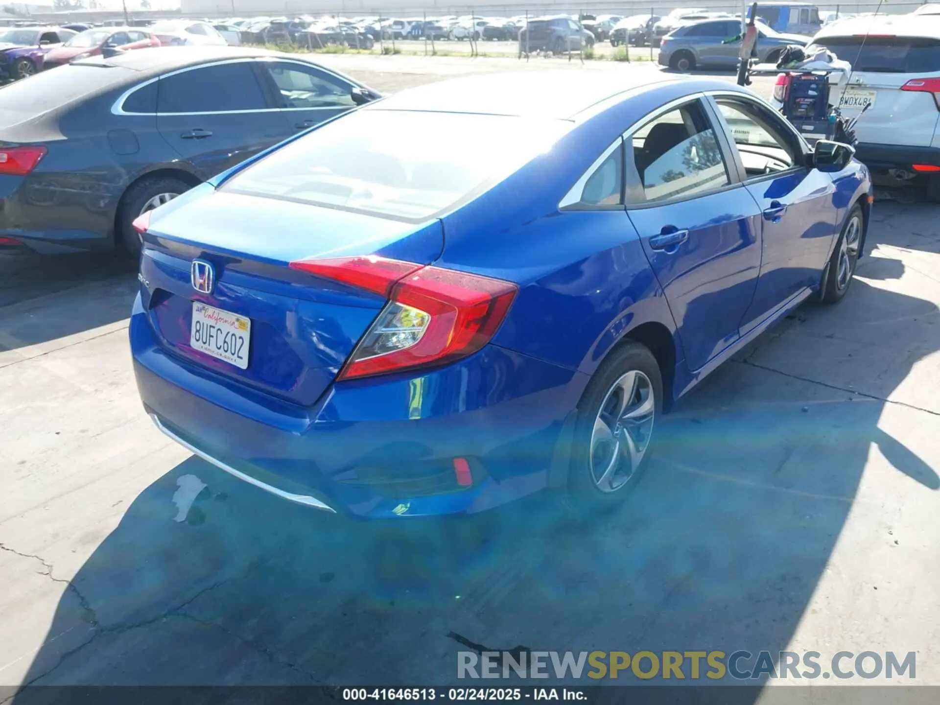 4 Photograph of a damaged car 2HGFC2F6XLH527831 HONDA CIVIC 2020
