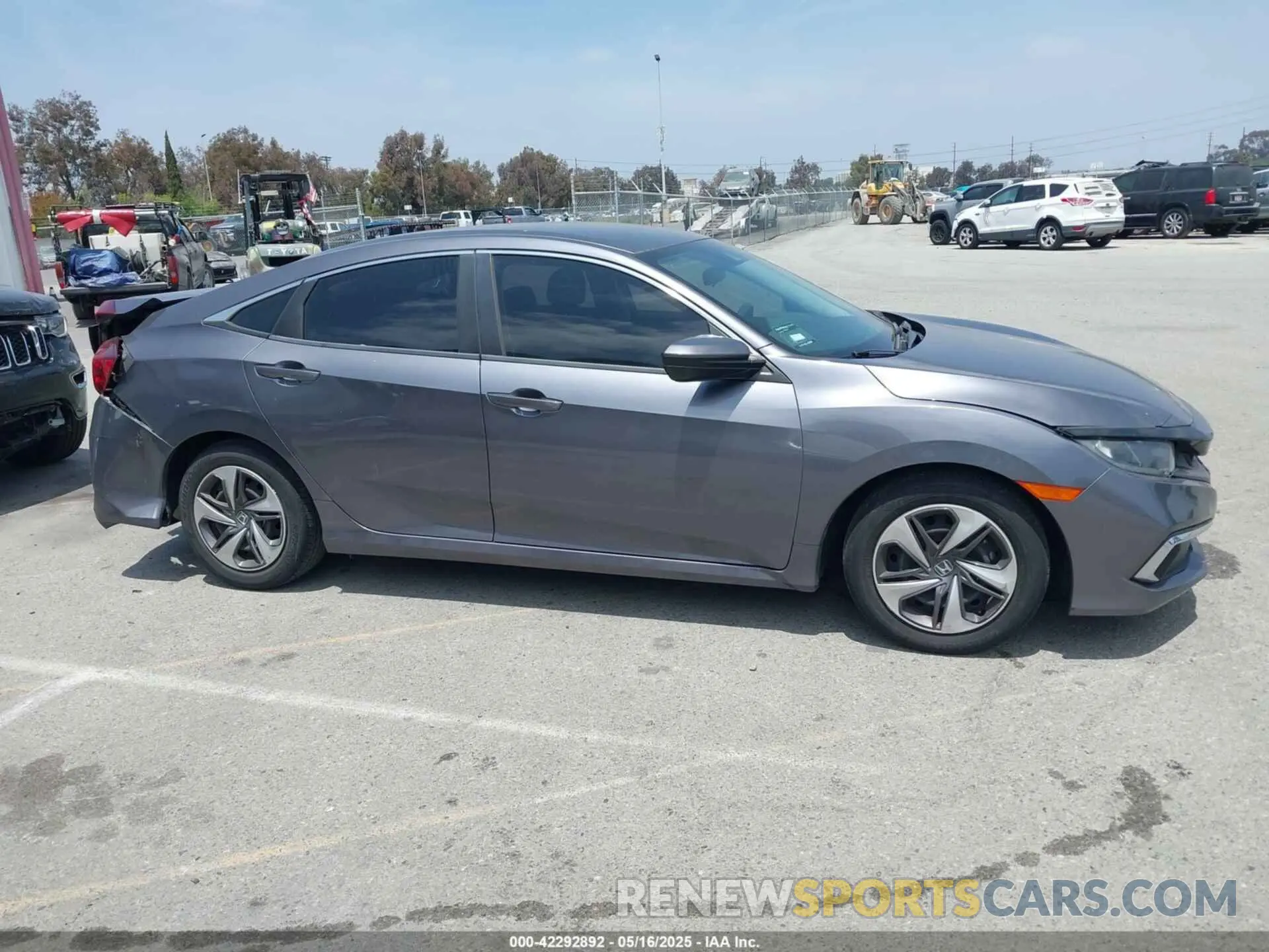 13 Photograph of a damaged car 2HGFC2F6XLH528798 HONDA CIVIC 2020