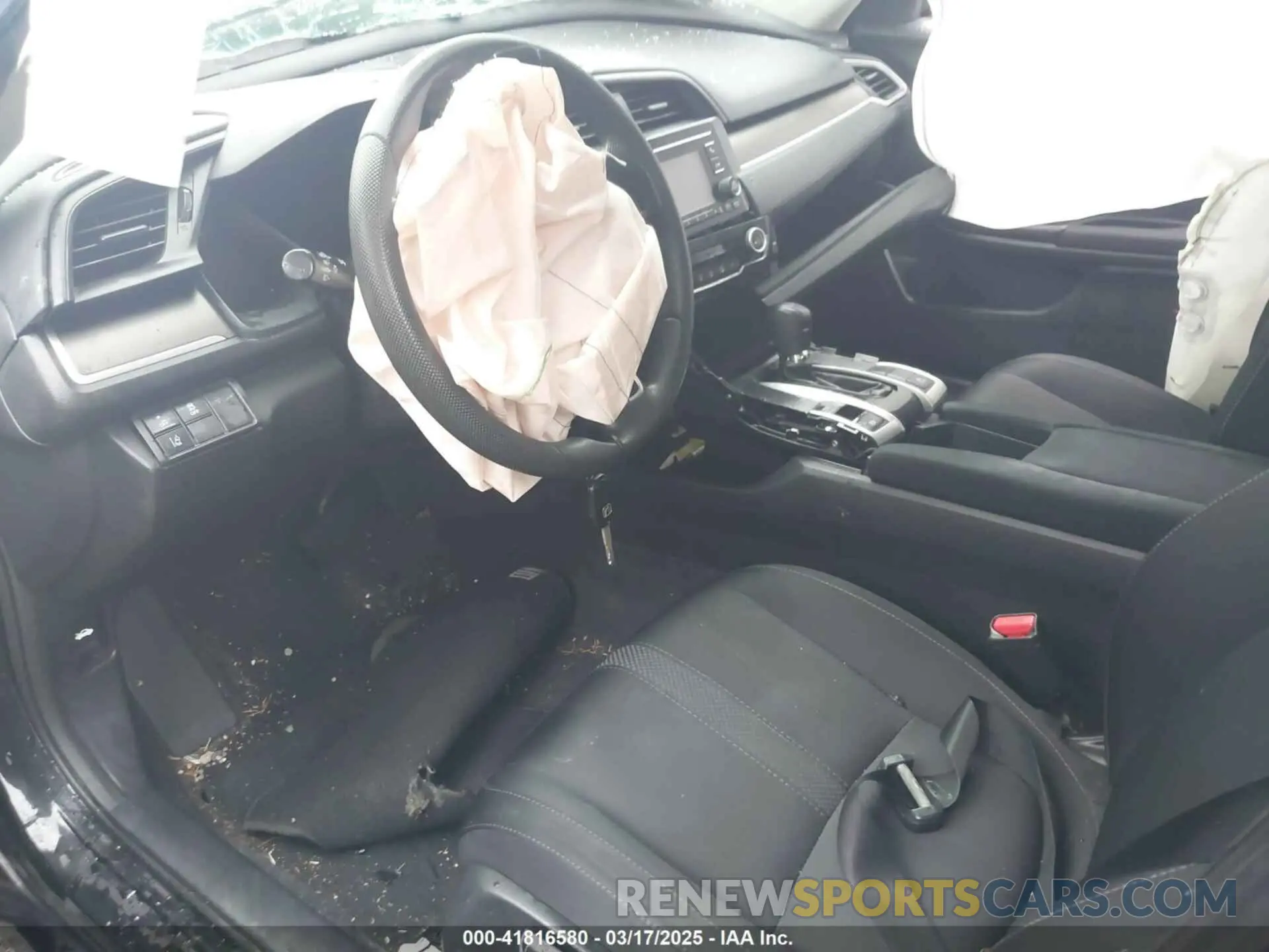 5 Photograph of a damaged car 2HGFC2F6XLH531197 HONDA CIVIC 2020